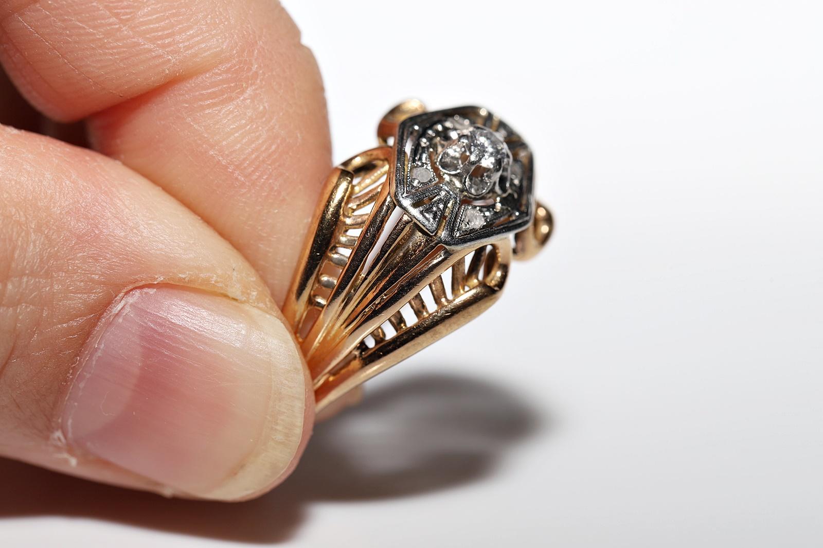 Bague Art déco ancienne des années 1920 en or 18 carats décorée de diamants naturels en vente 9