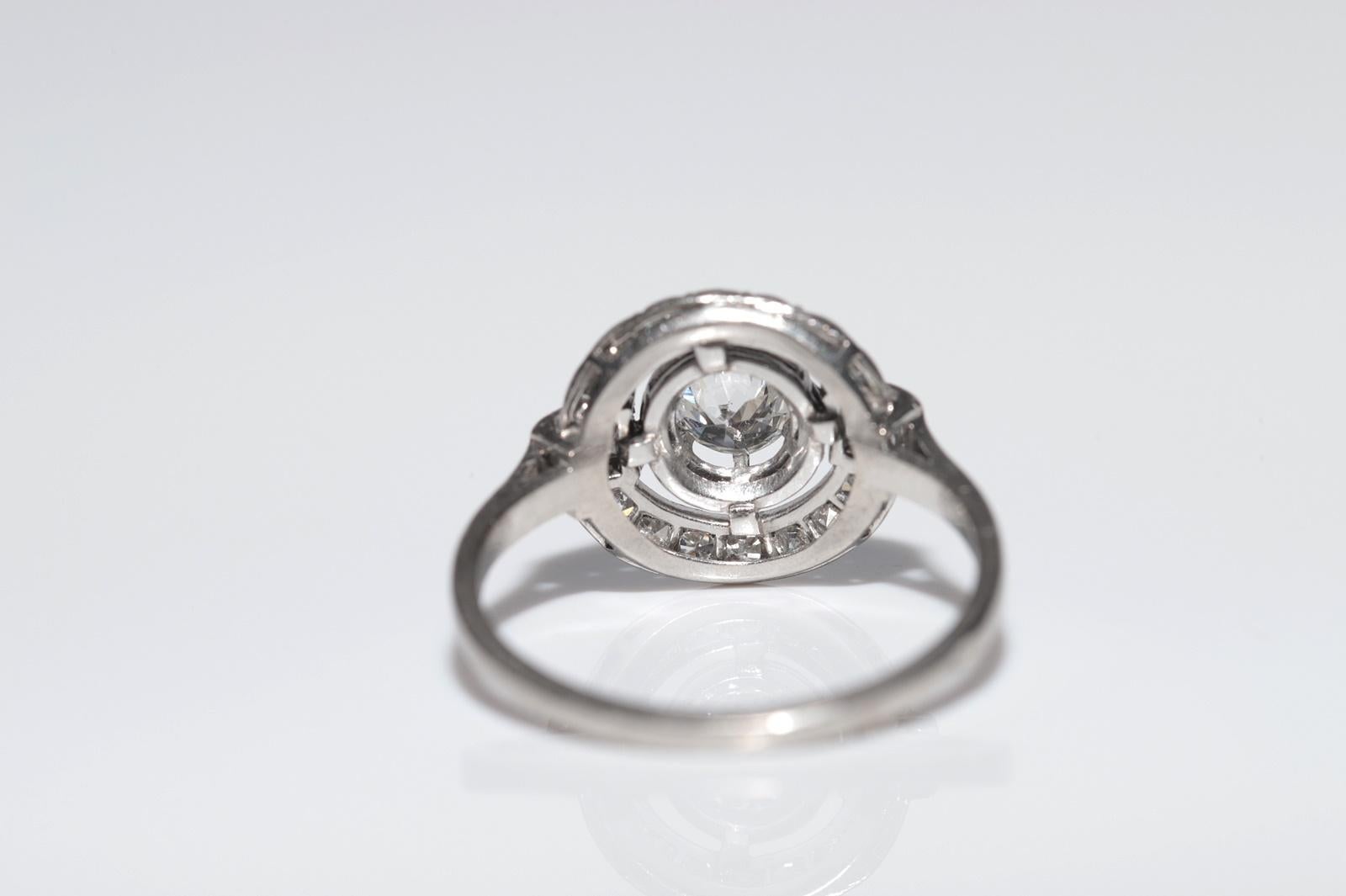 Bague Art déco ancienne des années 1920 en or 18 carats décorée de diamants naturels en vente 2