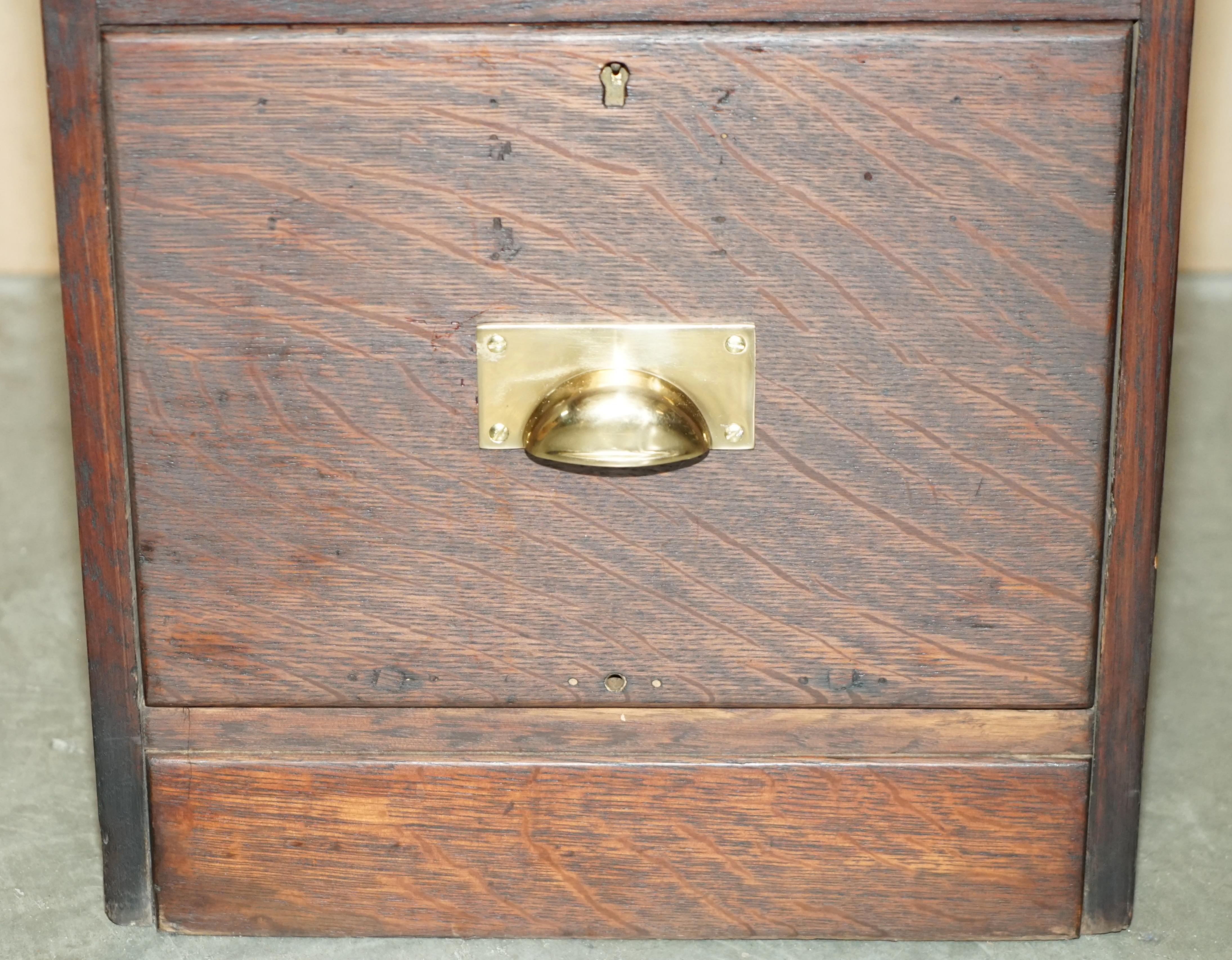 ANTiQUE ART DECO CIRCA 1920'S RESTORED ENGLISH OAK FILING CABINET NEW FITTINGs For Sale 3