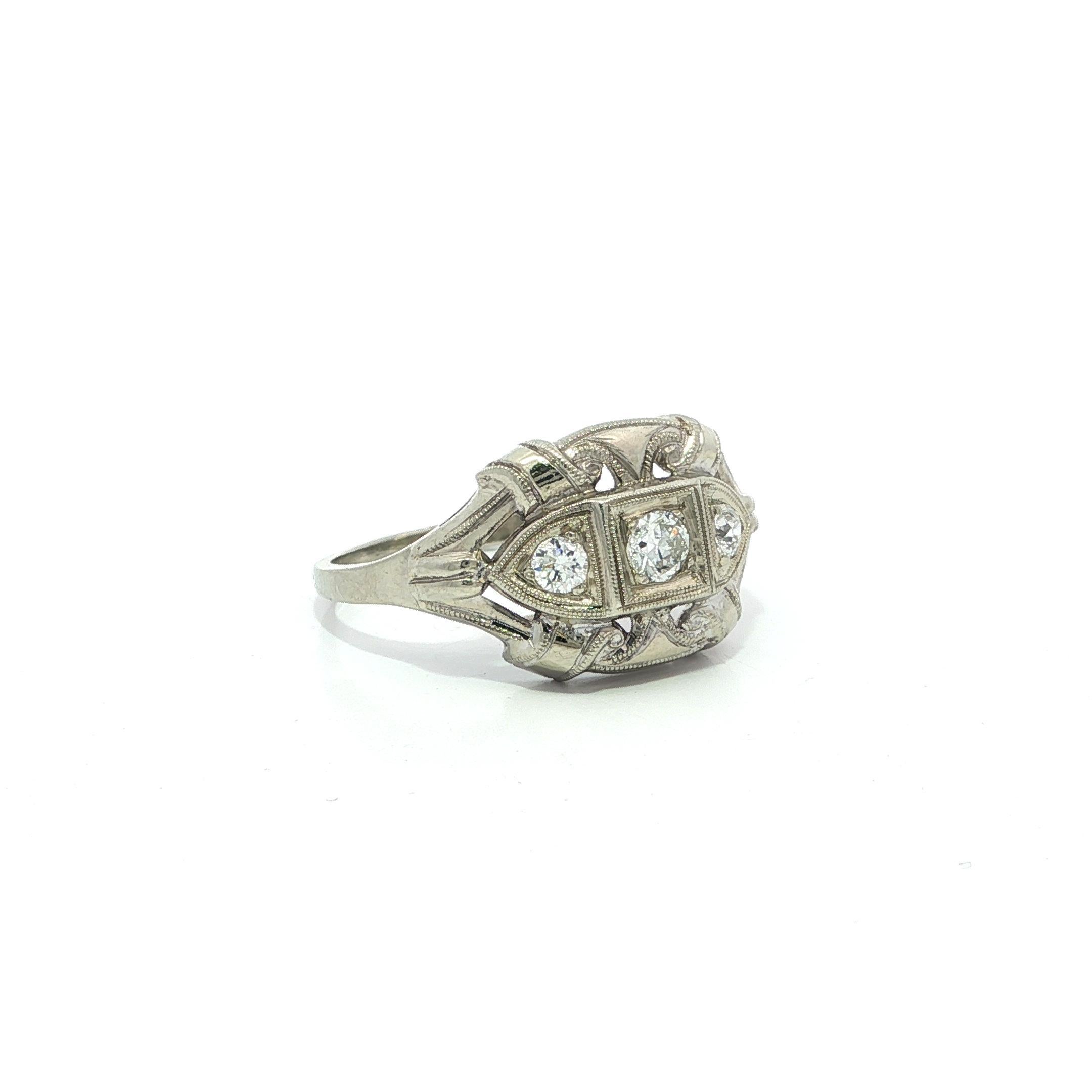 Anello classico d'oro Art Deco 0,22ctw Old Diamond Milgrain a lavorazione aperta in vendita 1
