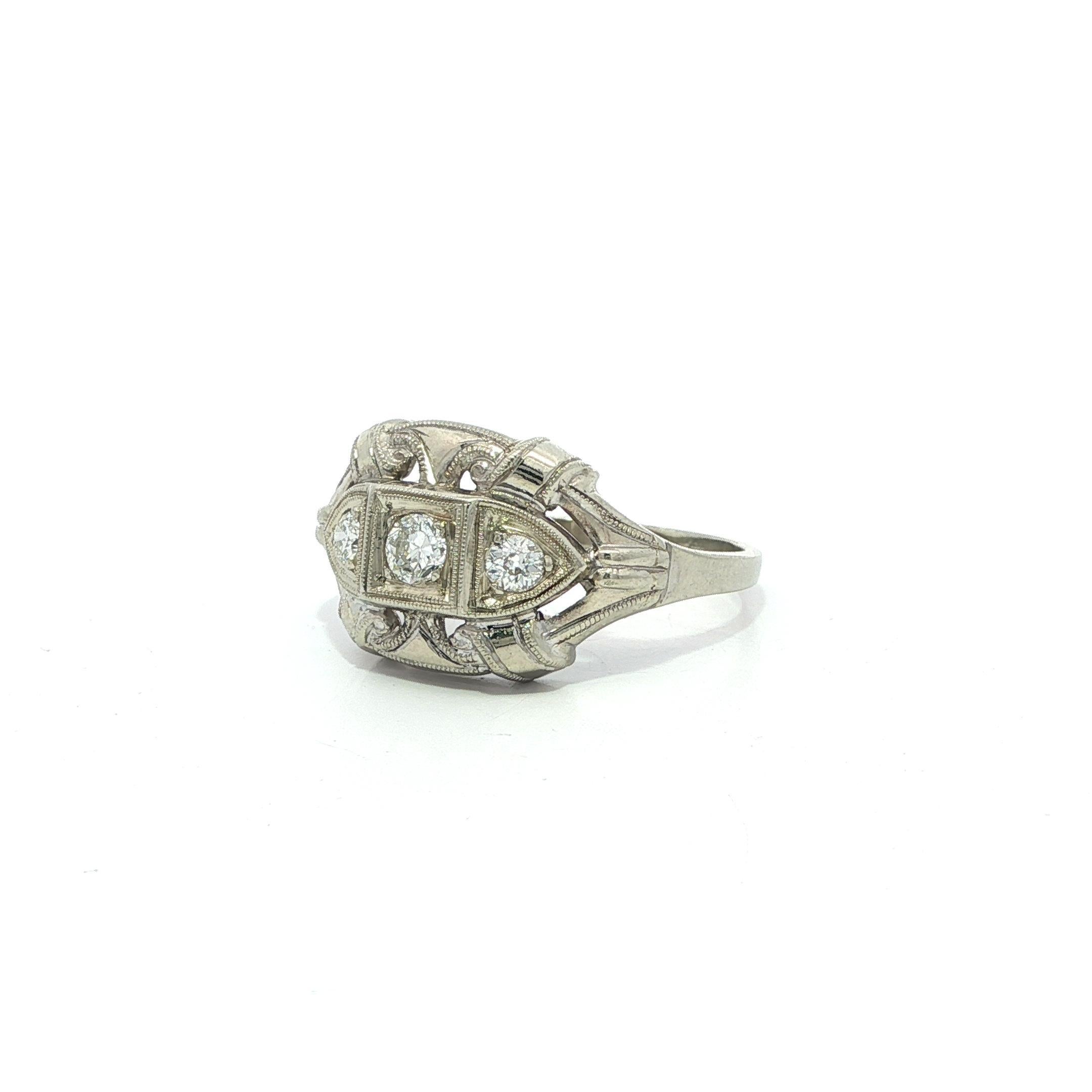 Anello classico d'oro Art Deco 0,22ctw Old Diamond Milgrain a lavorazione aperta in vendita 2