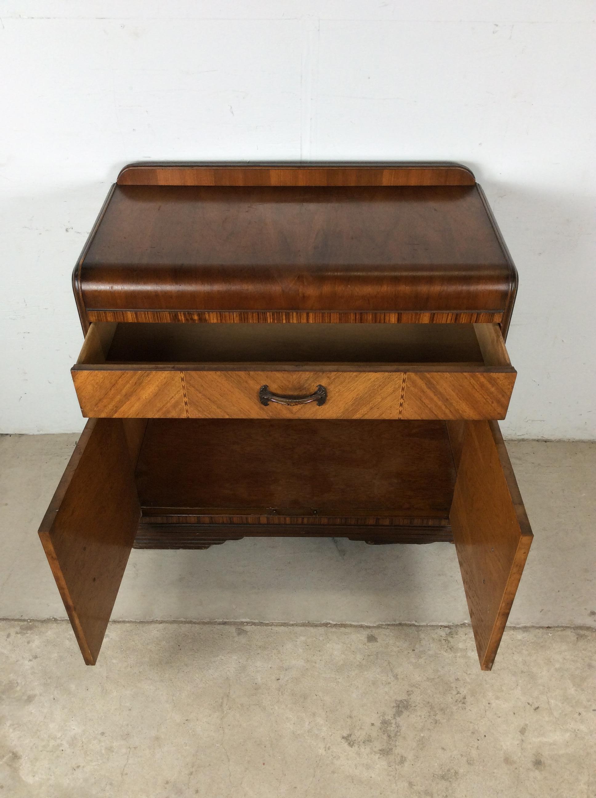 Antica credenza compatta Art Deco con piano a cascata in vendita 2