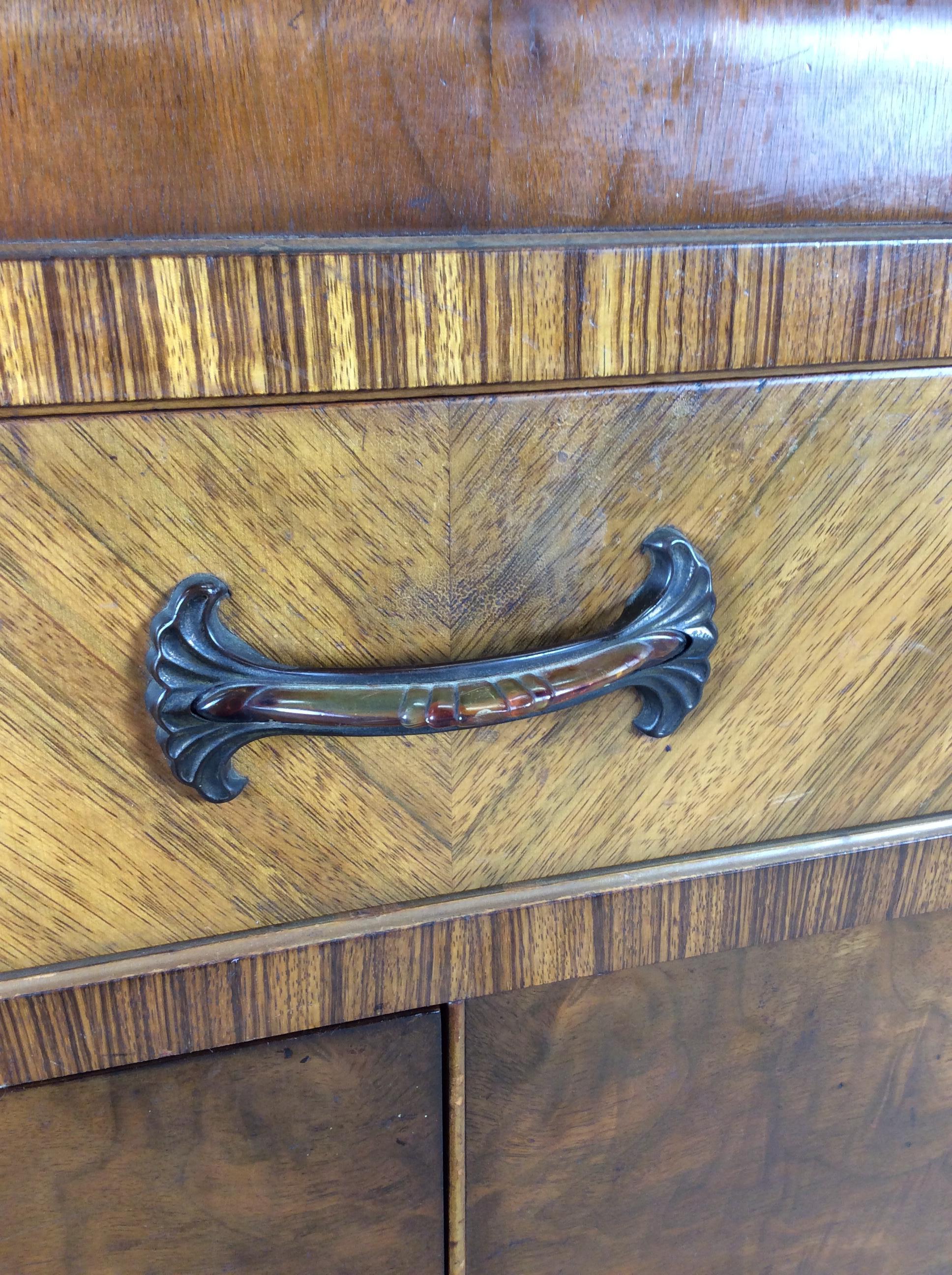 Antica credenza compatta Art Deco con piano a cascata in vendita 12