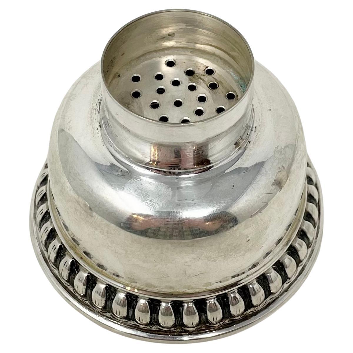 Shaker à cocktail Art déco continental en argent sterling ancien, vers 1920-1930. en vente 3