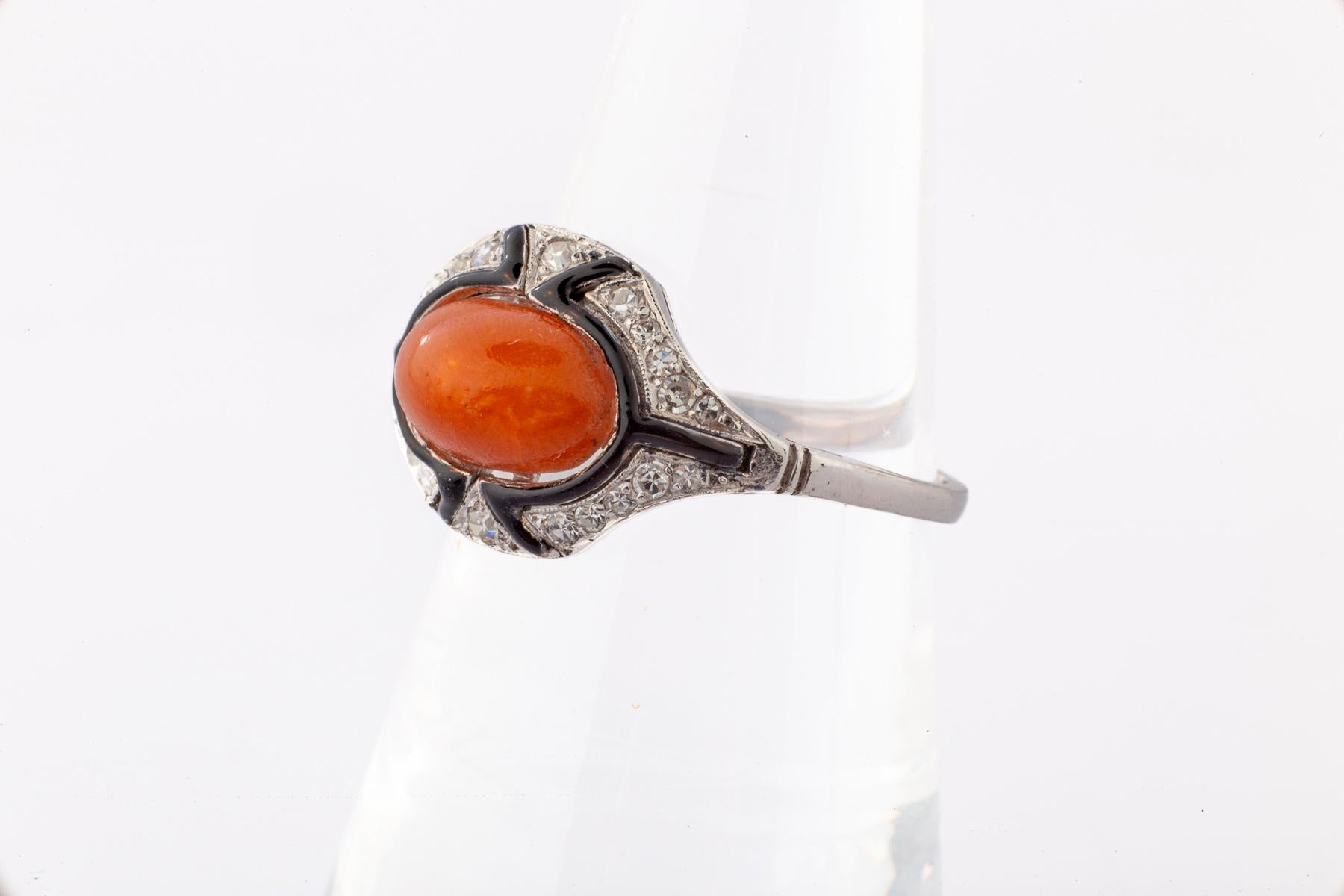 Antique Art Deco Coral and Diamond Ring In Excellent Condition For Sale In Stamford, CT