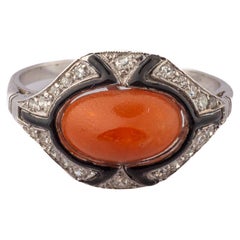 Bague Art déco ancienne en corail et diamants