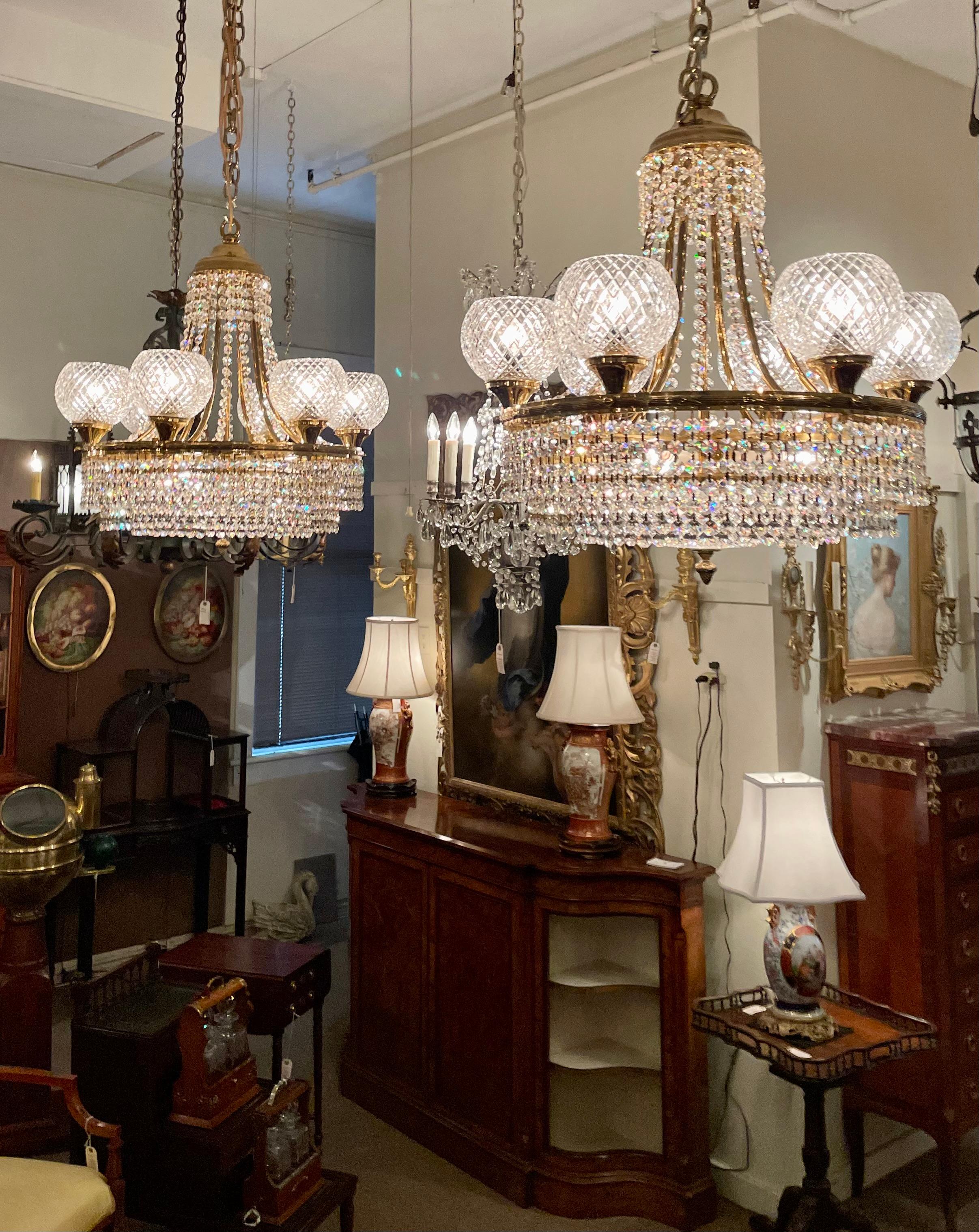 Antique Art Deco Cut Crystal and Gold Bronze Chandelier, Circa 1940. For Sale 2