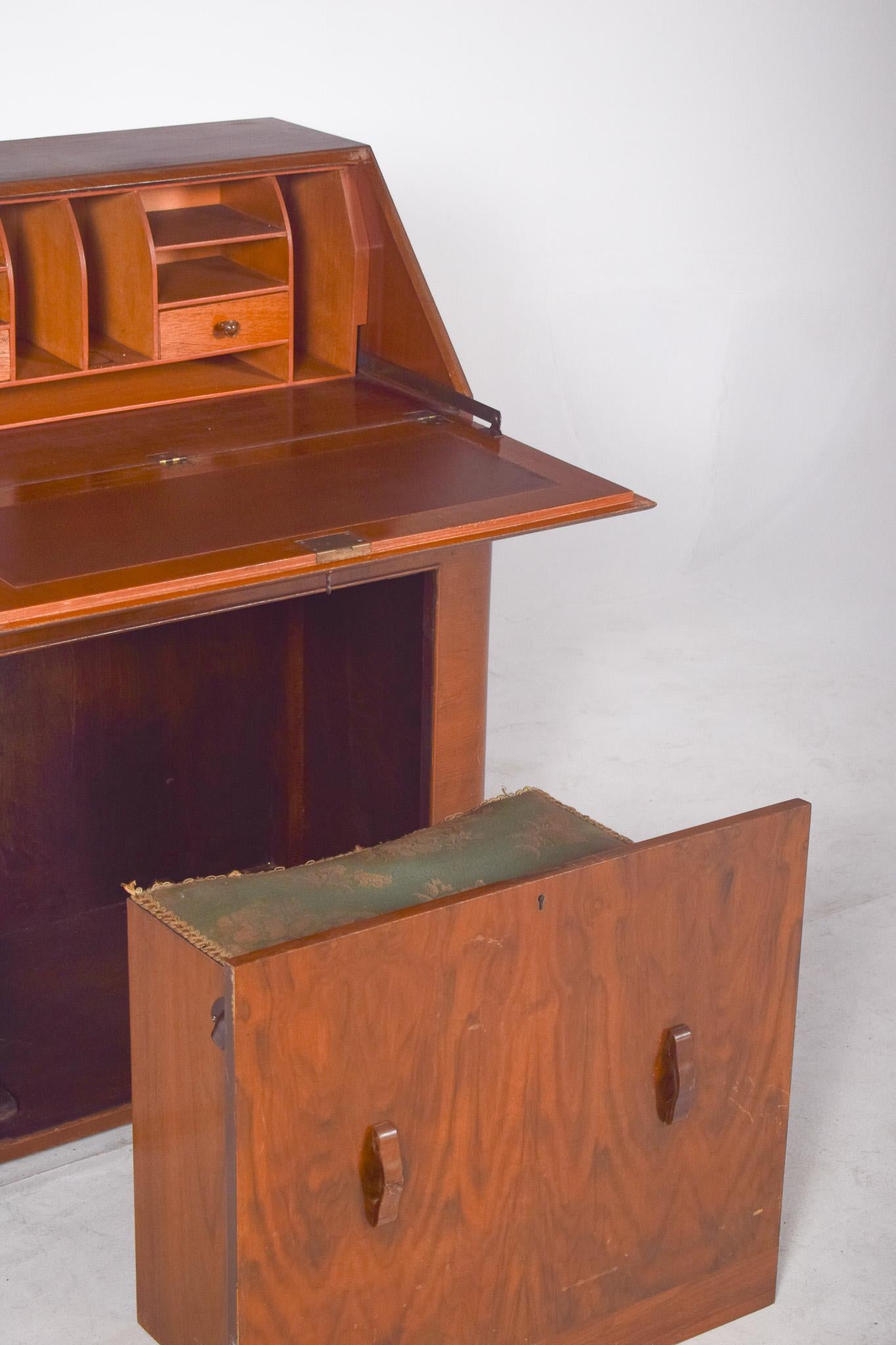 Antique Art Deco Desk with Bench in Walnut In Good Condition For Sale In Lisboa, Lisboa