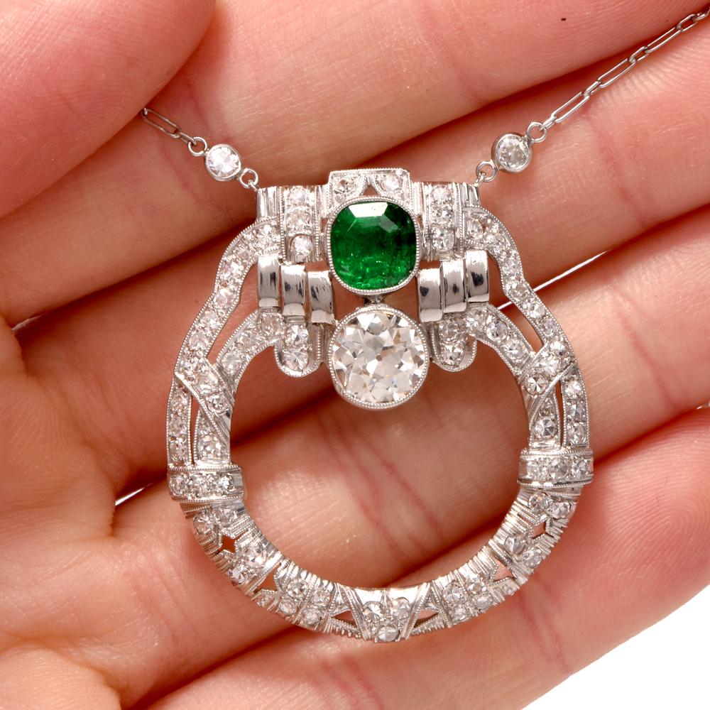 Antique Art Deco Diamond Emerald Circular Pendant Necklace In Excellent Condition In Miami, FL
