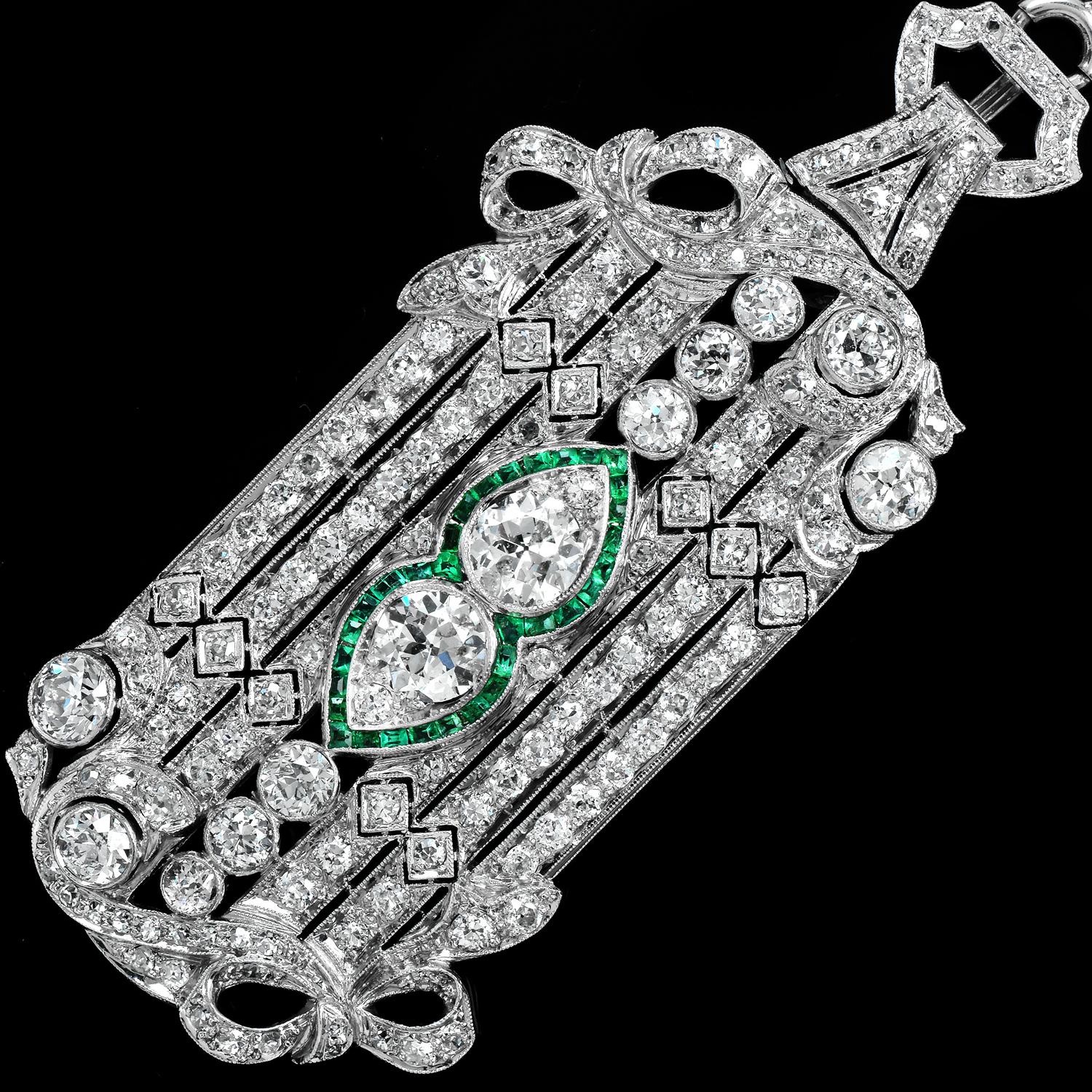 Antique Art Deco Diamond Emerald Platinum Bow Brooch Pendant Necklace In Excellent Condition For Sale In Miami, FL