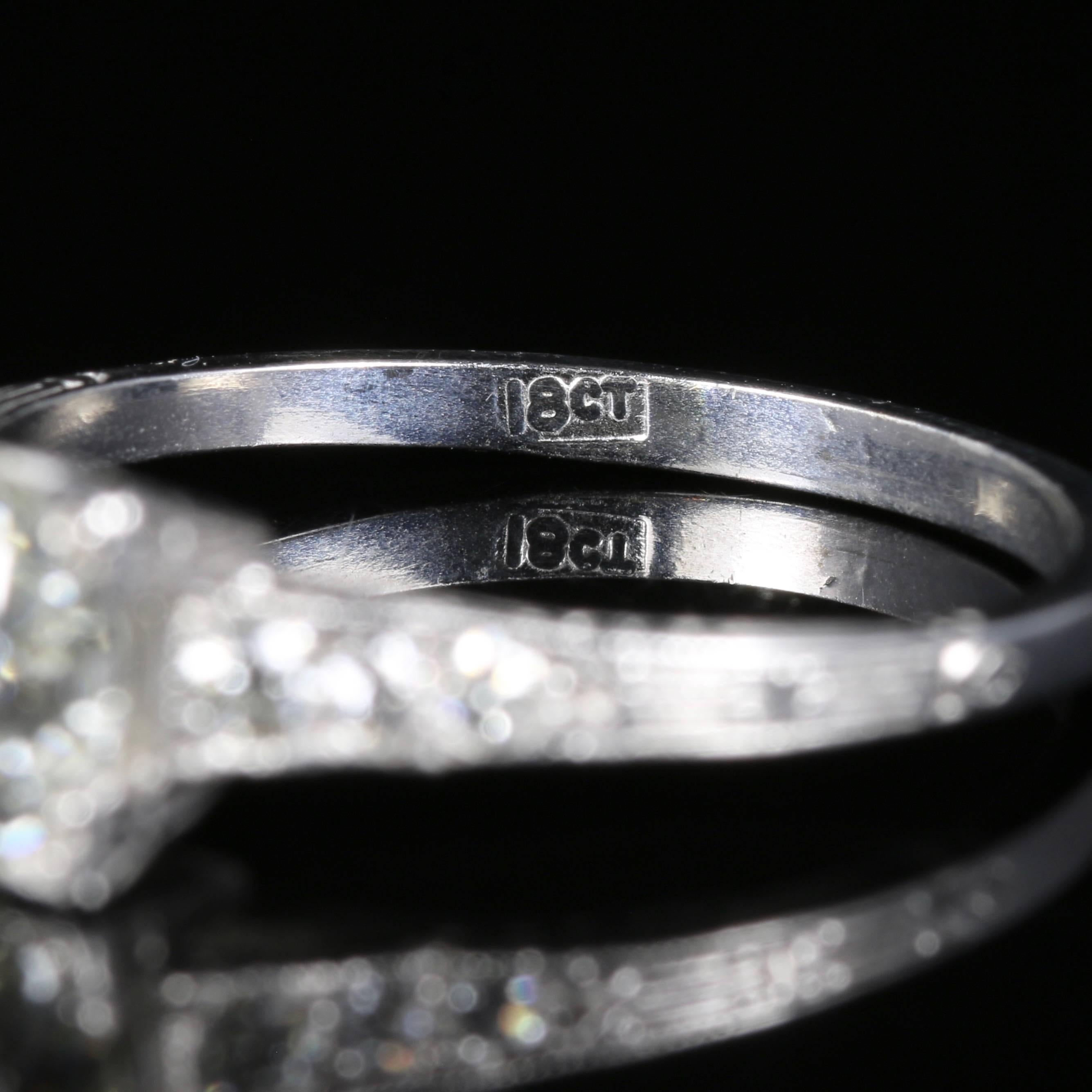 Antique Art Deco Diamond Engagement Ring Solitaire, circa 1920 For Sale 2