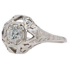 Antiker, gravierter Art-Déco-Verlobungsring mit Diamanten