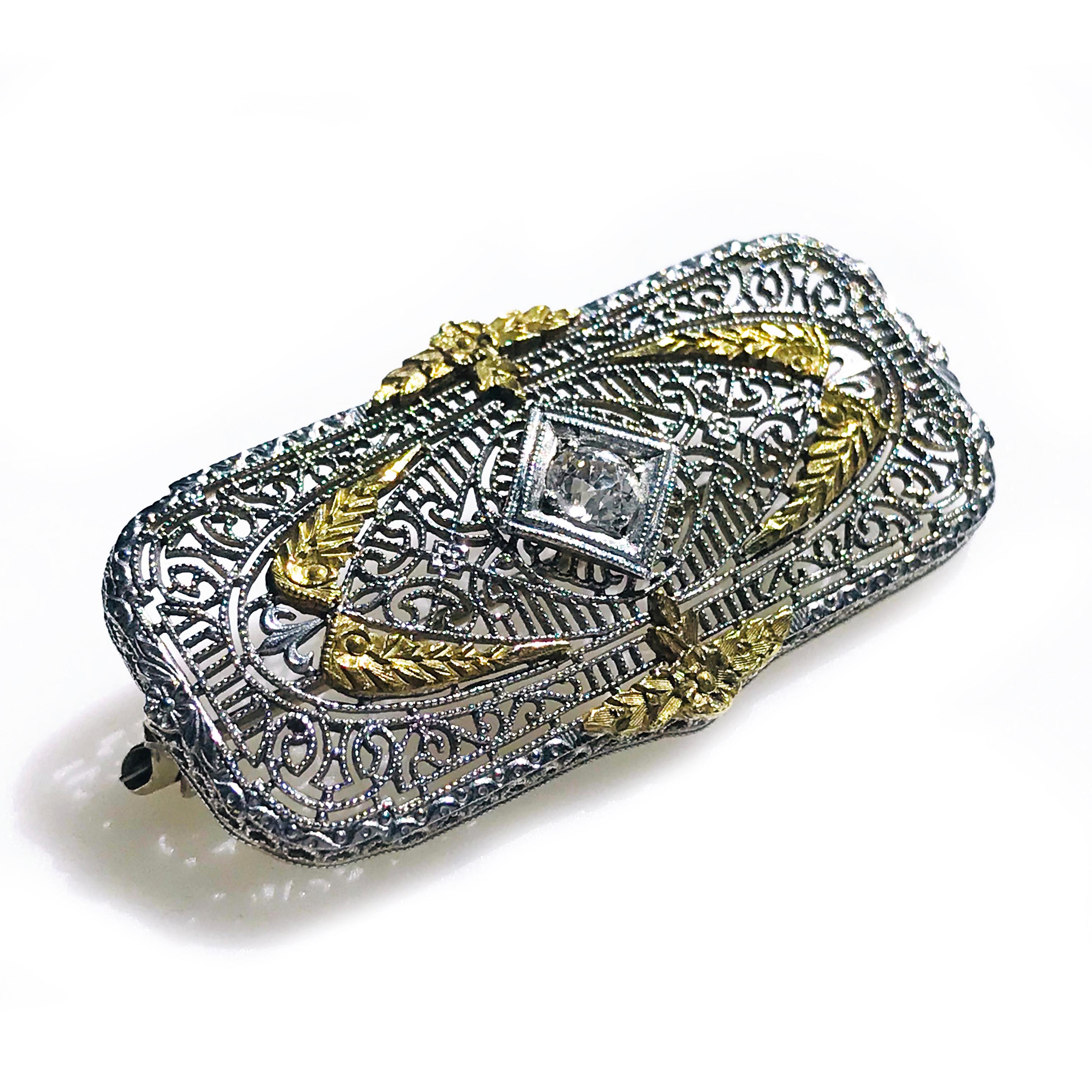 Art Deco Diamond Filigree Platinum 14k Gold Brooch, 0.15 Carat In Good Condition In Palm Desert, CA