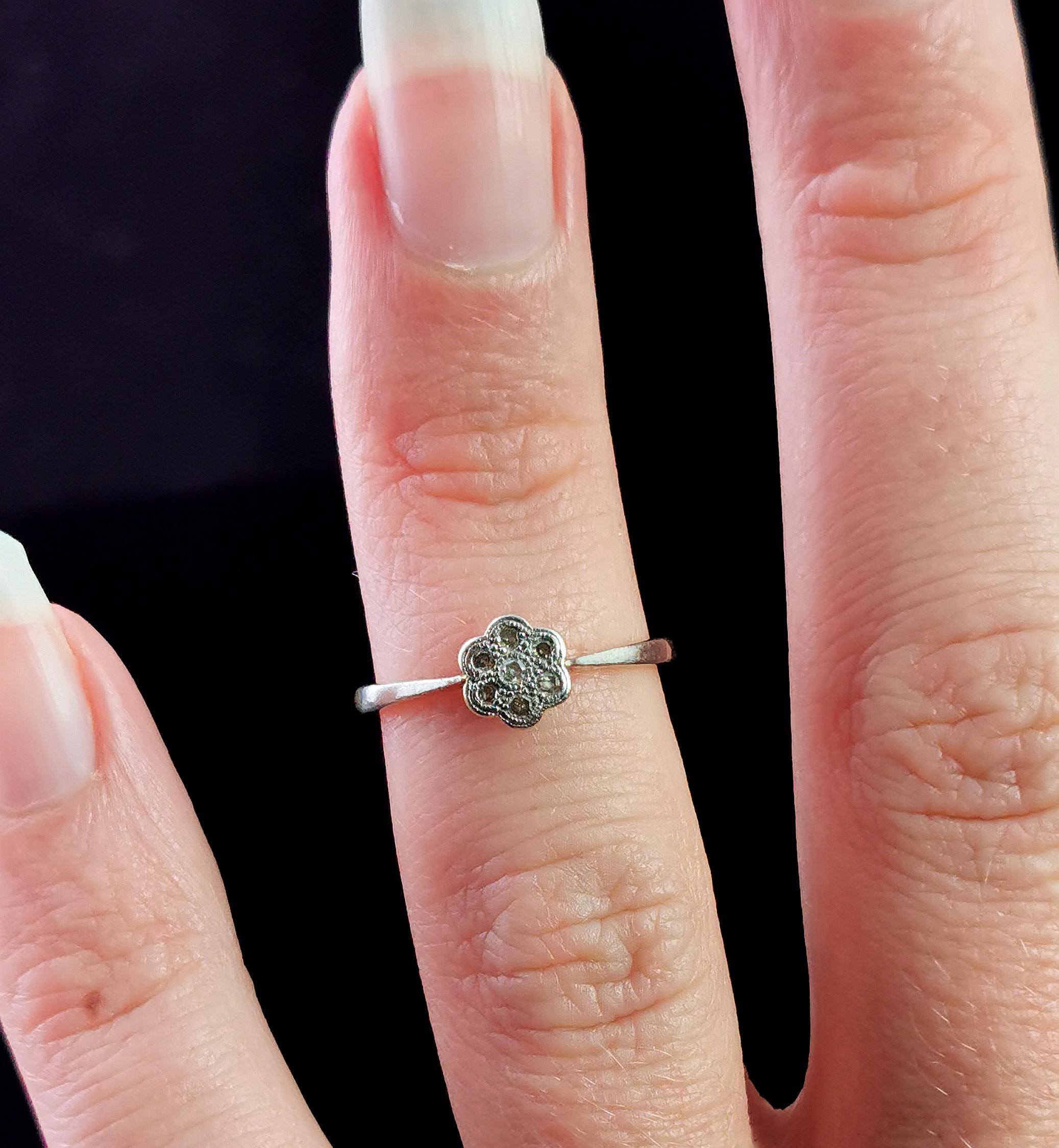 Antique Art Deco diamond flower ring, 18k gold and platinum  3