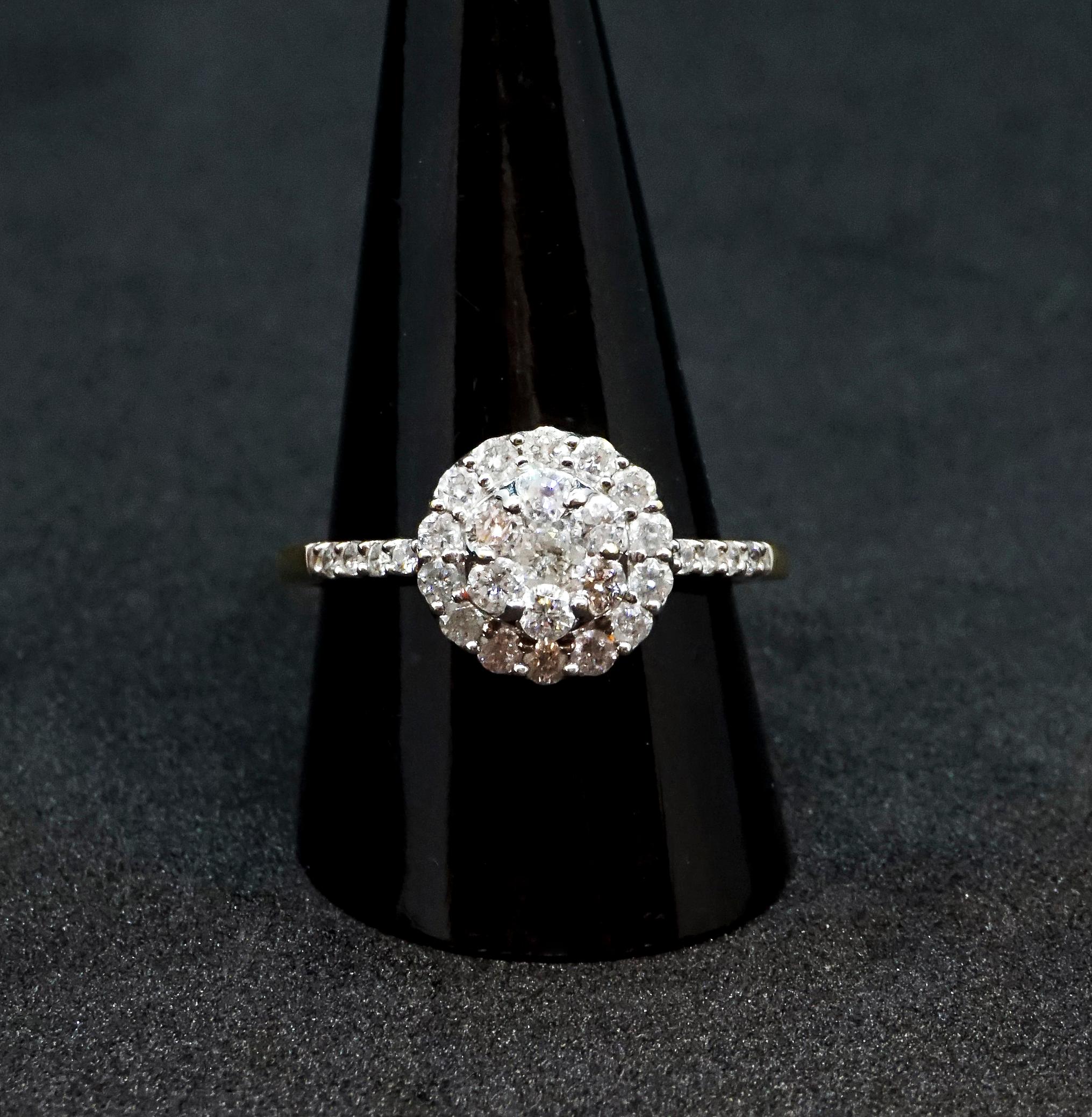 Antiker Art Déco Diamant-Gold-Cluster-Halo-Ring, Österreich, um 1920 (Art déco) im Angebot