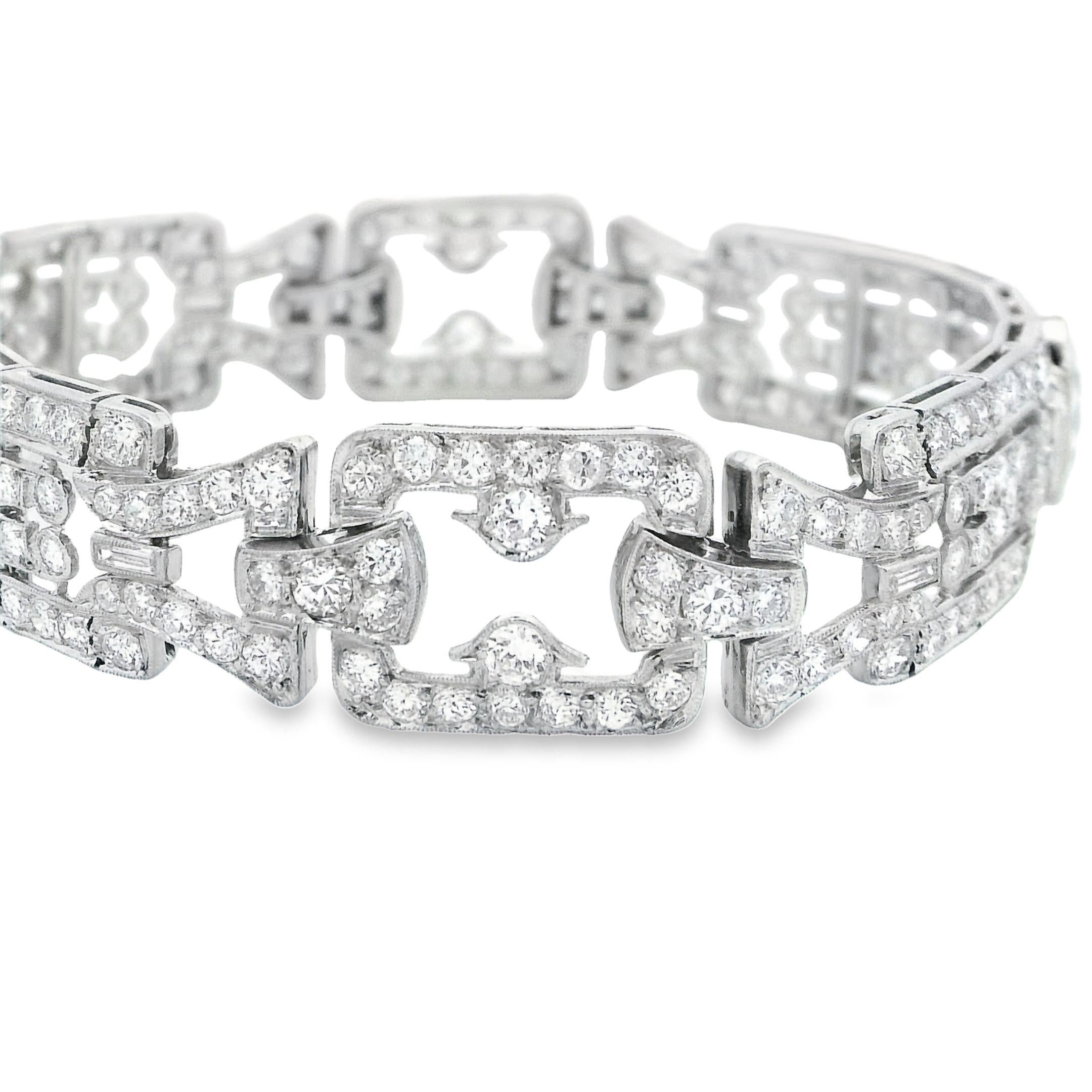 Antique Art Deco Diamond Platinum Bracelet In Excellent Condition For Sale In Newton, MA