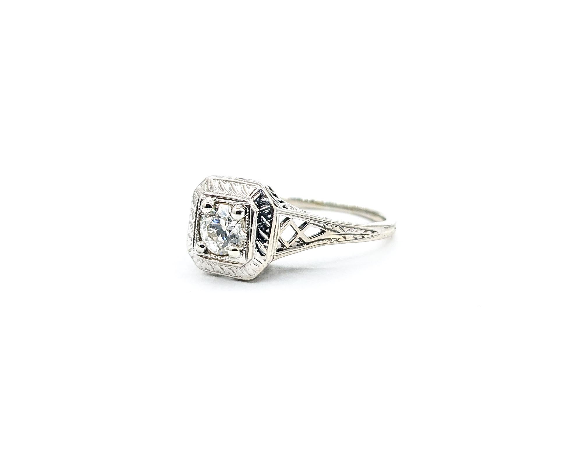 Antique Art Deco Diamond Ring In White Gold For Sale 5