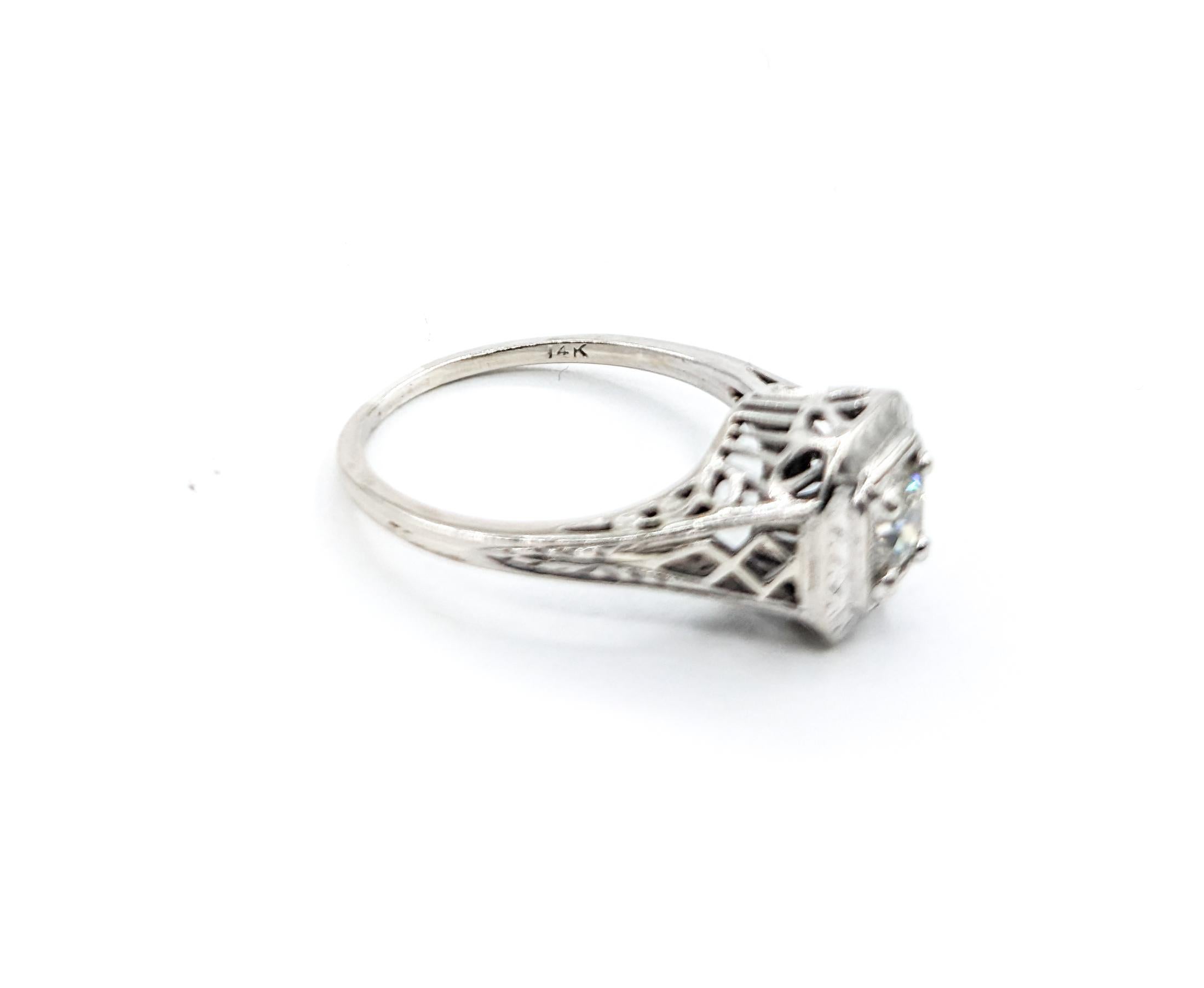 Antique Art Deco Diamond Ring In White Gold In Excellent Condition For Sale In Bloomington, MN