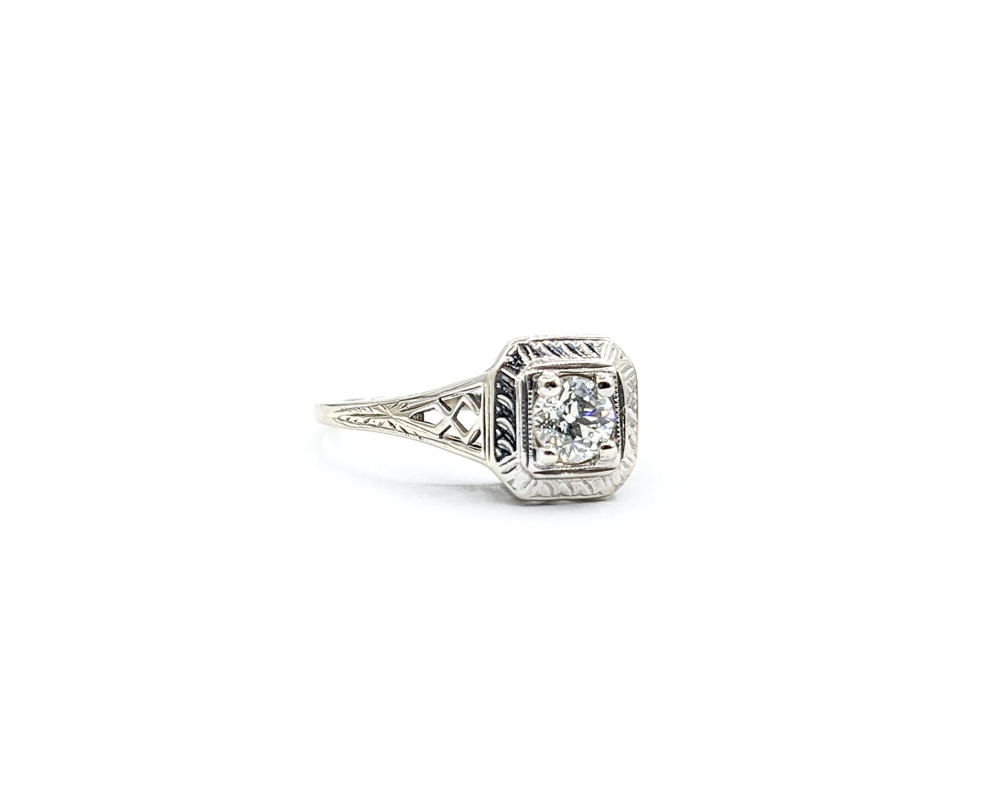 Antique Art Deco Diamond Ring In White Gold For Sale 4