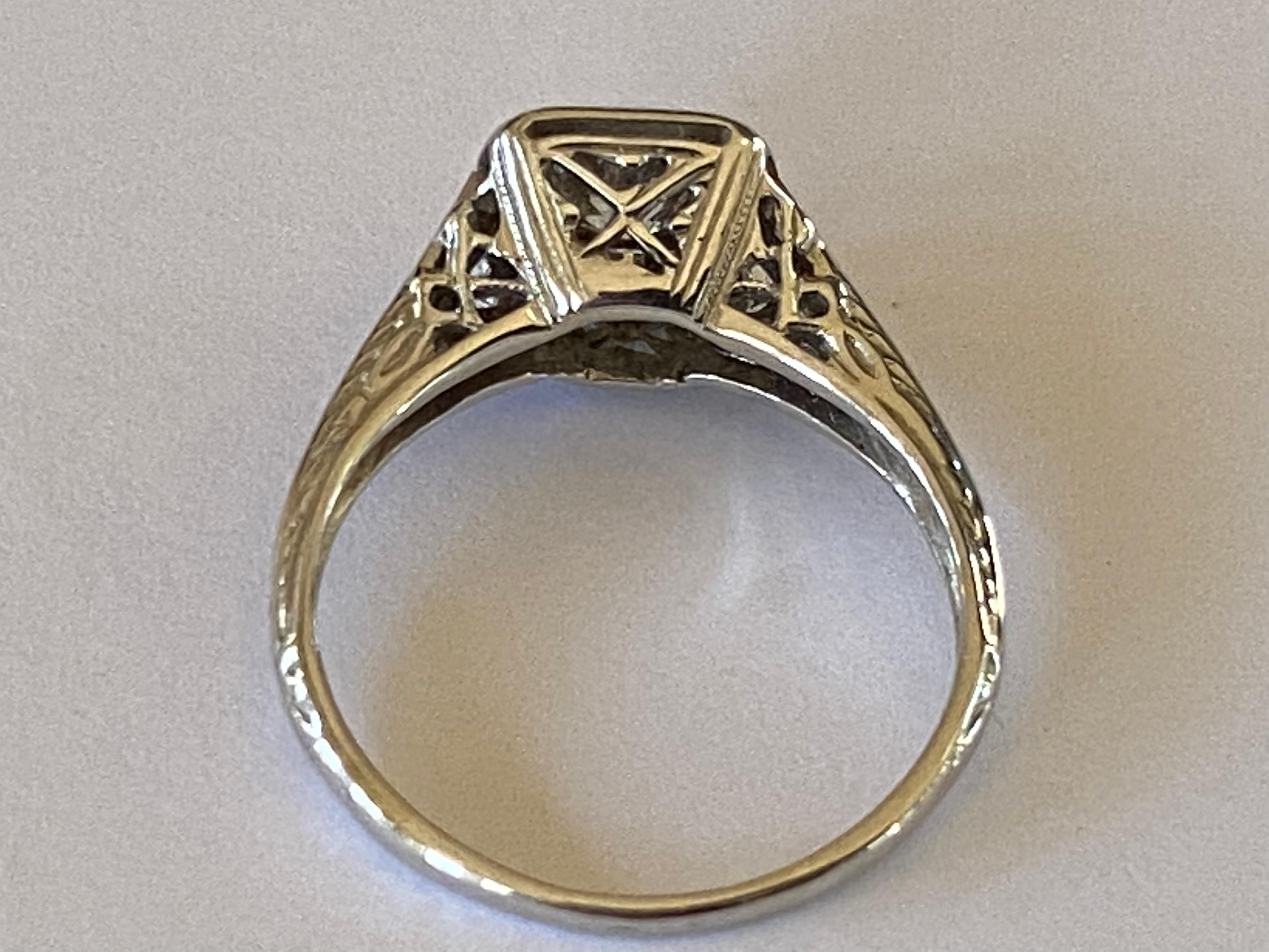 Antique Art Deco Diamond Solitaire and Filigree Ring  For Sale 3