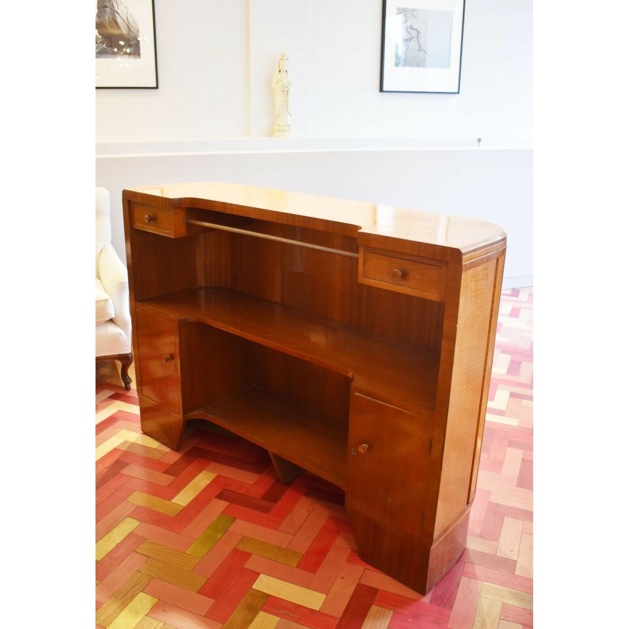Antique Art Deco Drinks Bar / Cabinet, Maple Wood, 1920s In Good Condition In London, GB