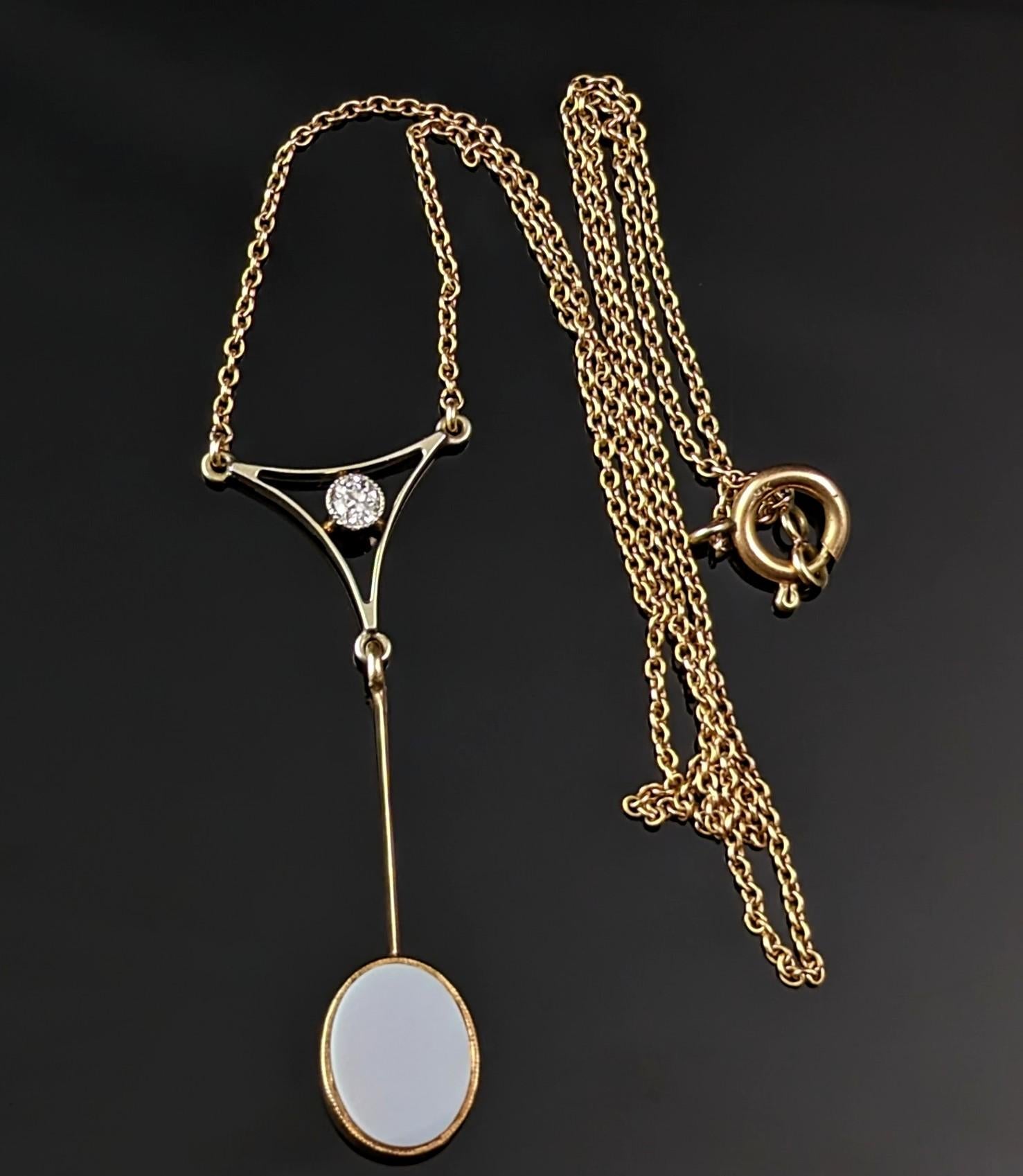 Antike Art-Déco-Halskette mit Anhänger, Diamant und Sardonyx, 9 Karat Gold  im Angebot 1