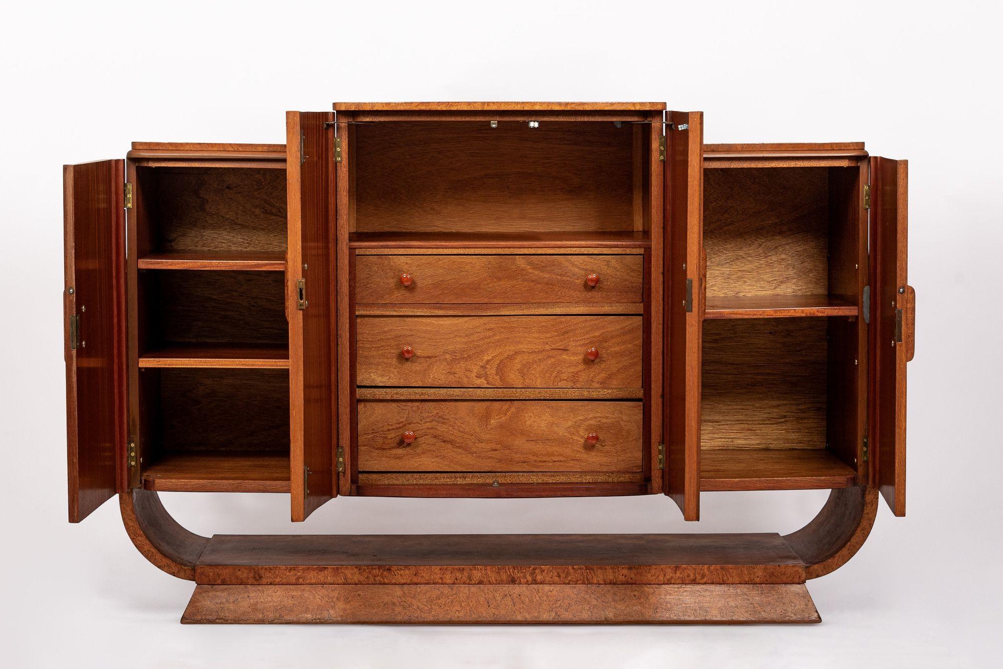 Antiguo mueble bar o aparador Art Decó de madera de olmo Años 30 Baquelita