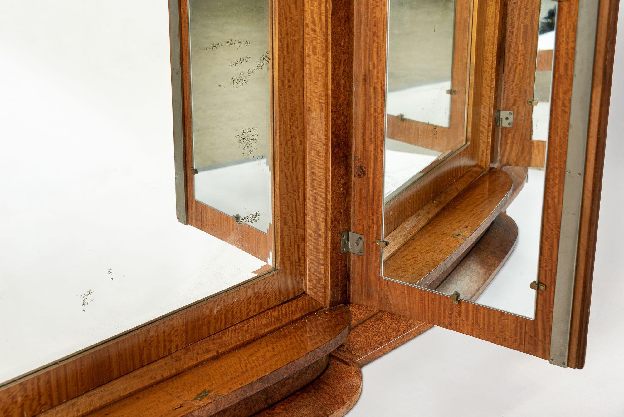 Antique Art Deco Elm Wood Mirror Armoire Cabinet, 1940s en vente 2