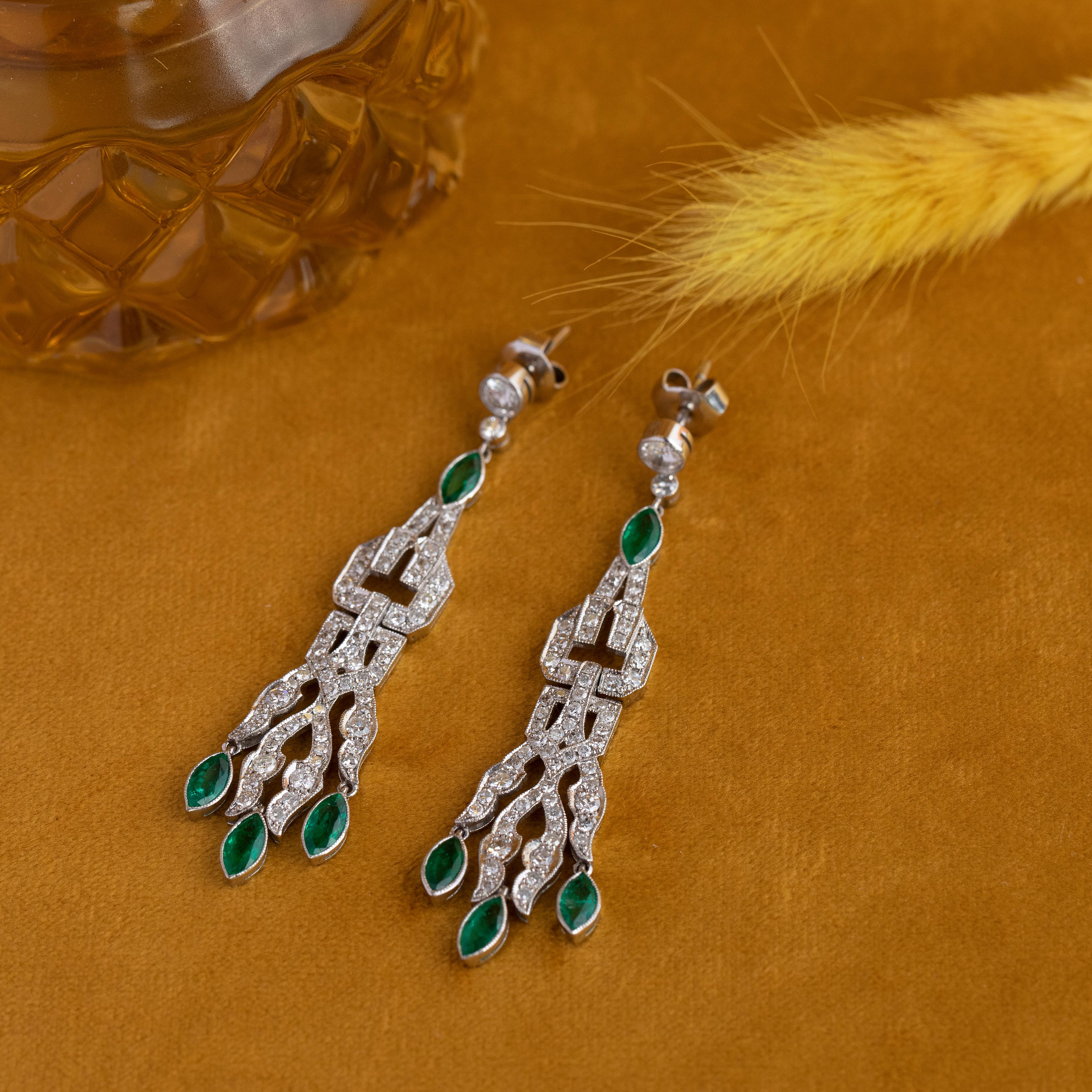 Women's Antique Art Deco Emerald & 1.04 ctw Diamond Platinum Shoulder Duster Earrings For Sale