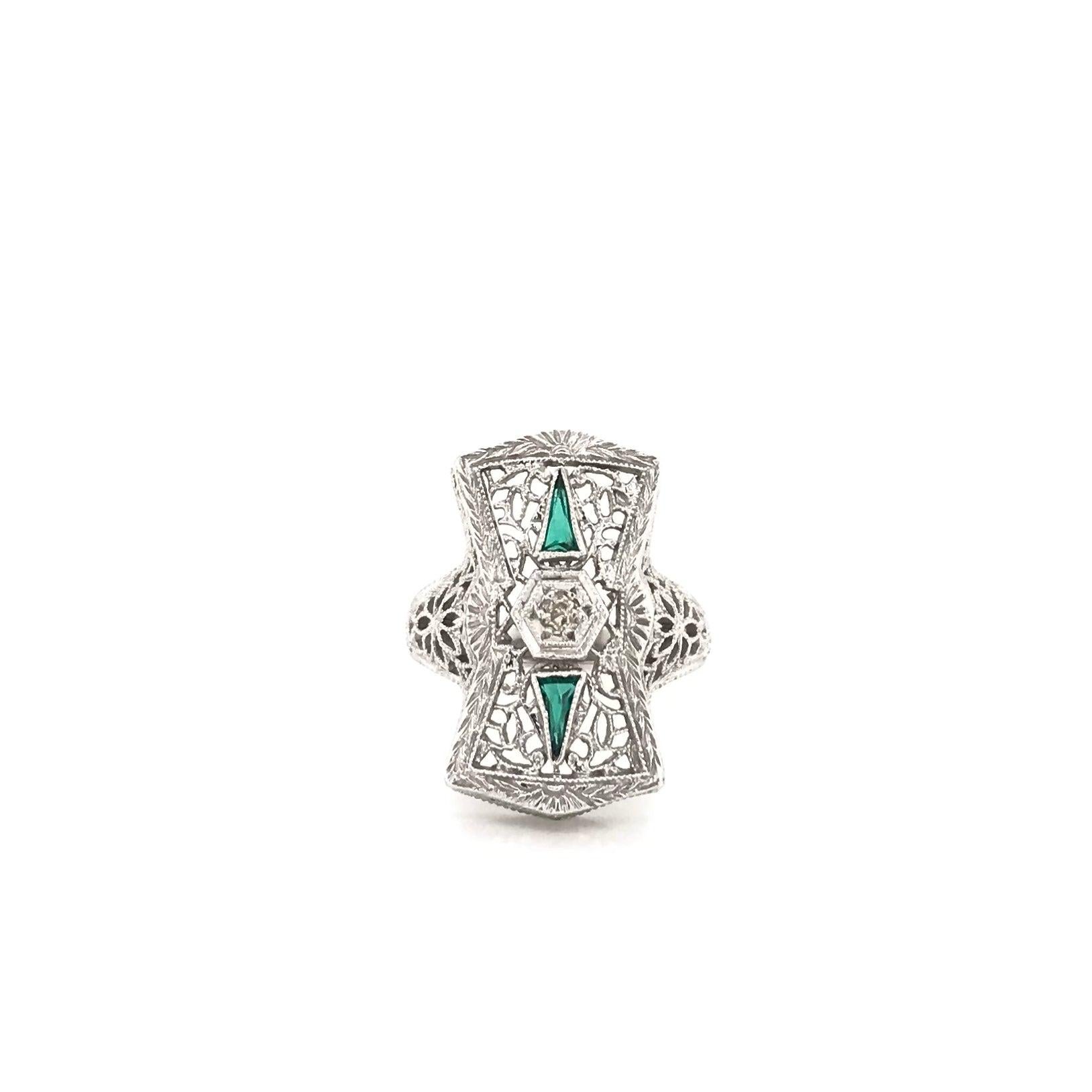 Round Cut Antique Art Deco Emerald and Diamond Filigree Ring For Sale