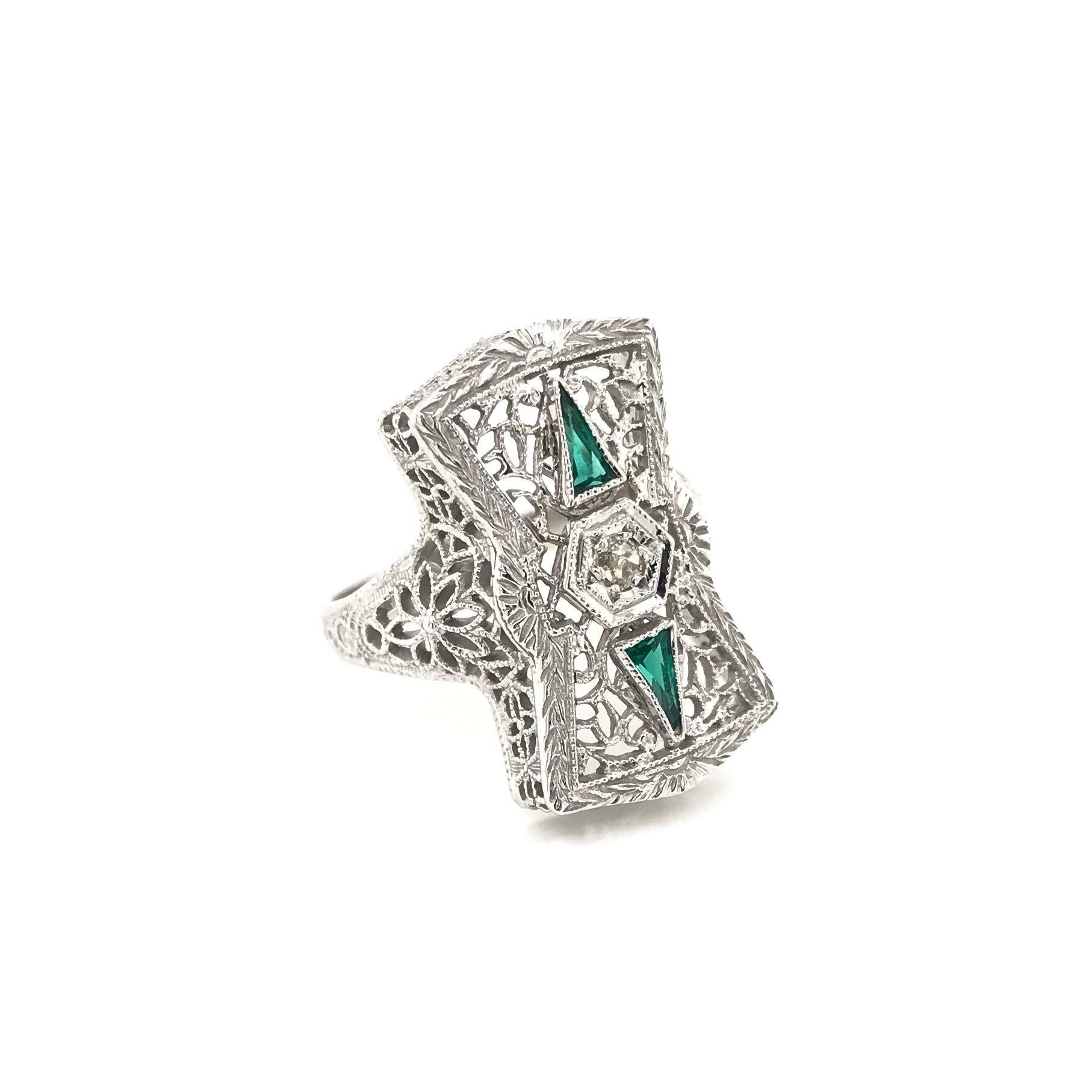 Women's Antique Art Deco Emerald and Diamond Filigree Ring For Sale