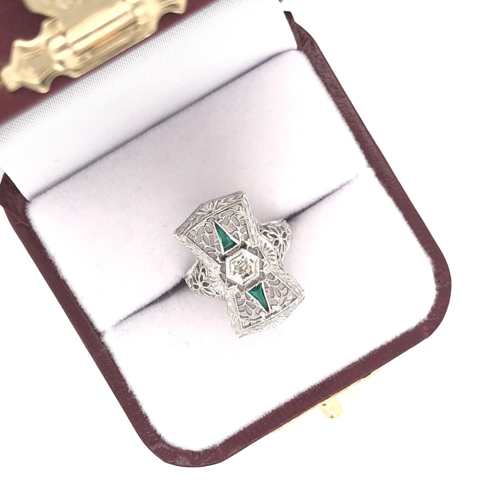 Antique Art Deco Emerald and Diamond Filigree Ring 3