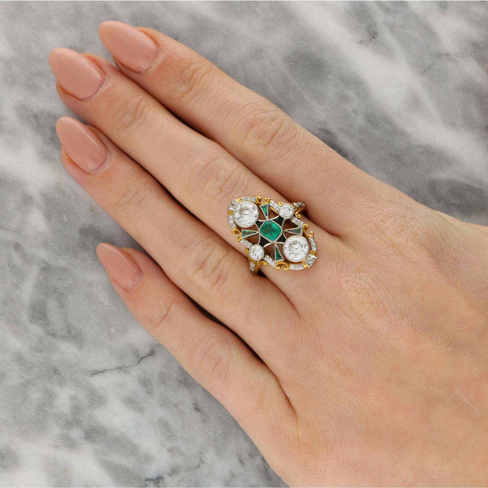 Bague Art déco ancienne en or 18 carats et platine, émeraude, onyx et diamants taille ancienne en vente 6