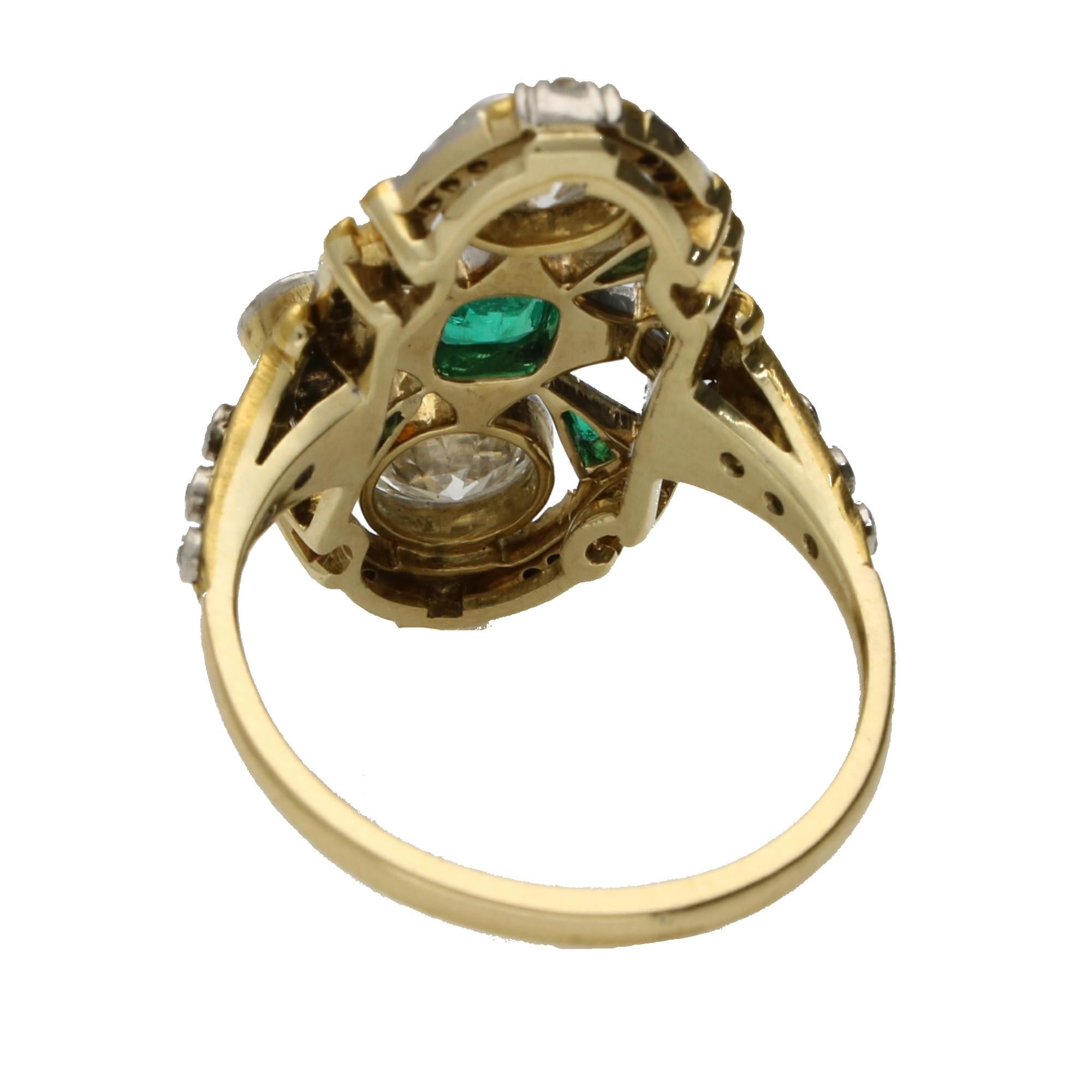 Bague Art déco ancienne en or 18 carats et platine, émeraude, onyx et diamants taille ancienne Excellent état - En vente à London, GB