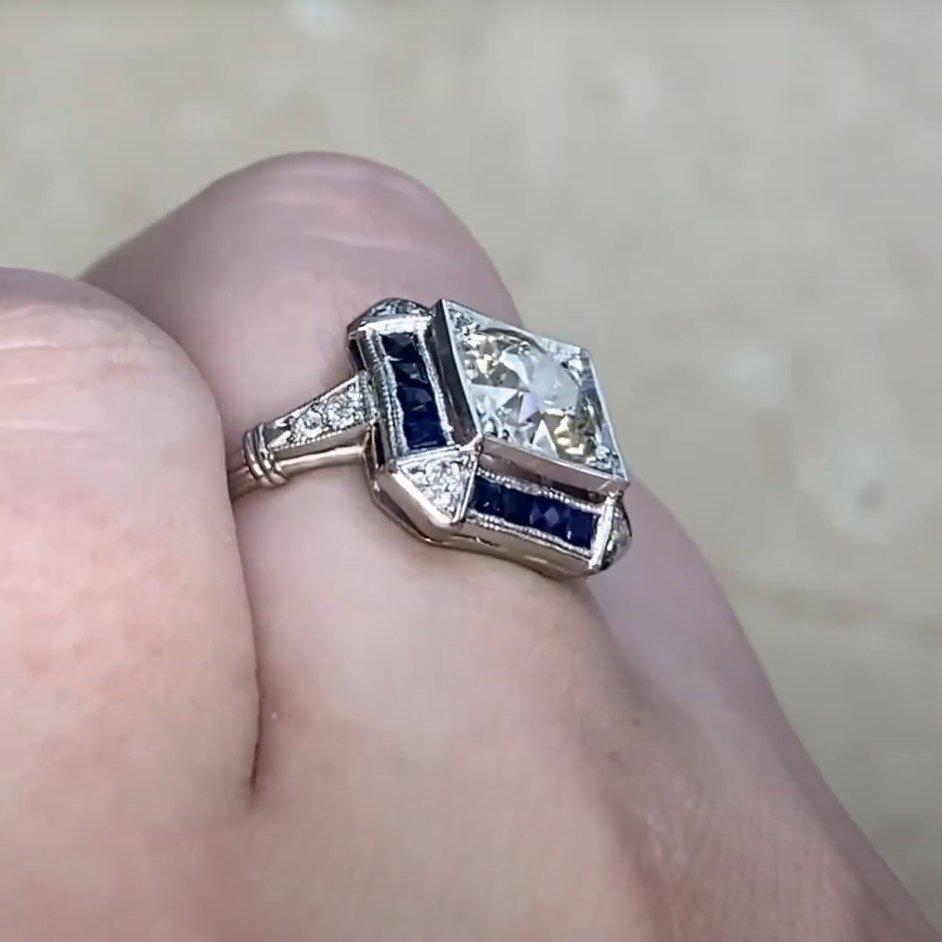 Antique Art Deco Engagement Ring, Old Euro Cut (Approx 1.40-Carats), Platinum In Excellent Condition For Sale In New York, NY