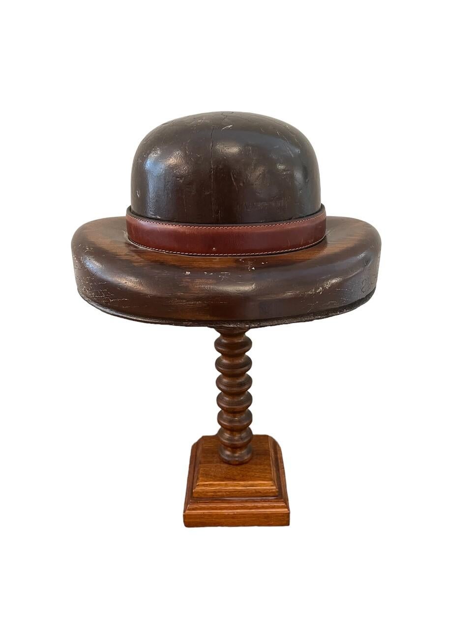 Antique Art Deco English Hat Mold on Stand In Good Condition For Sale In Houston, TX
