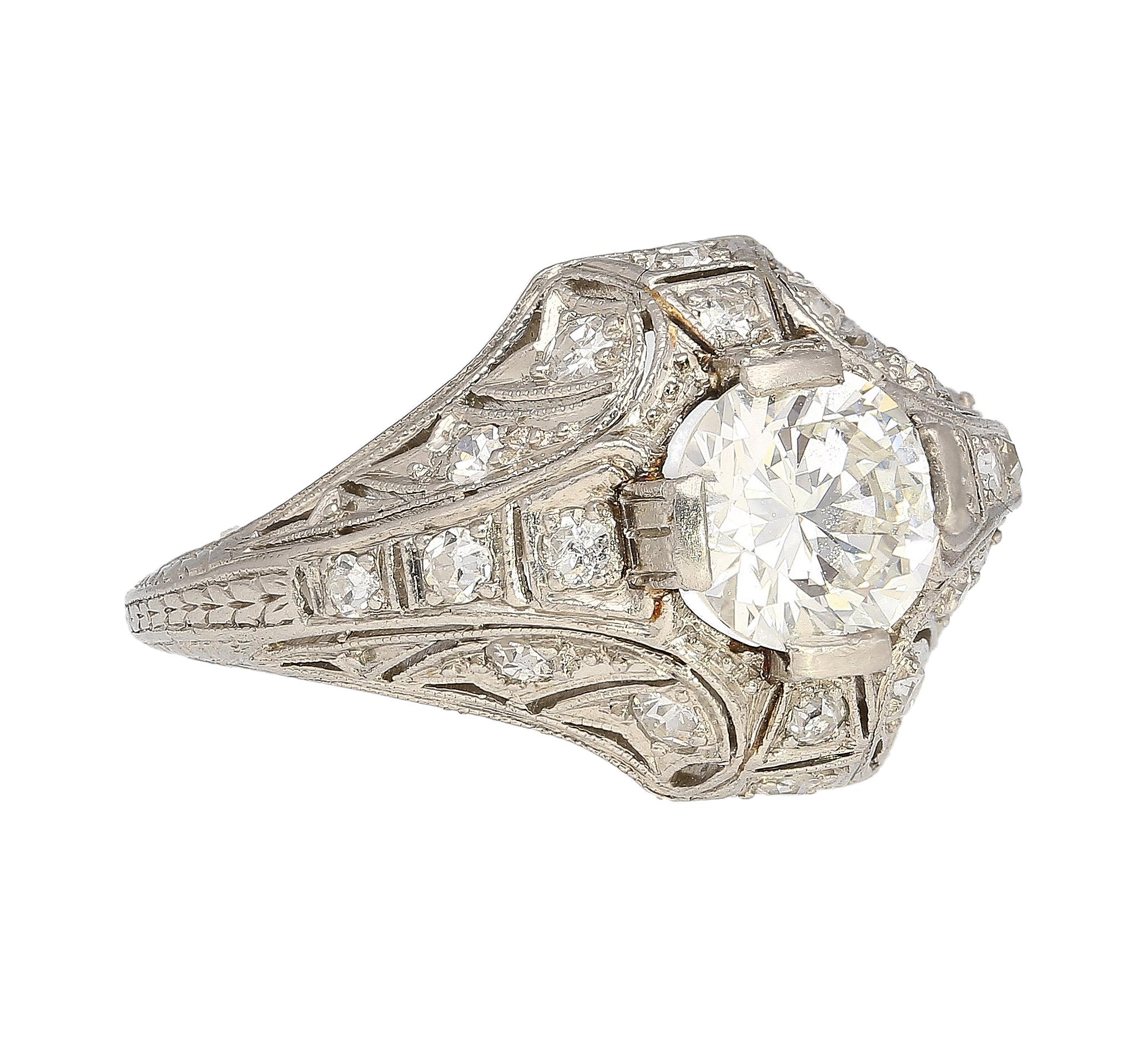 Antique Art Deco Era Platinum 1 Carat Old European Cut Diamond Platinum Ring For Sale 1