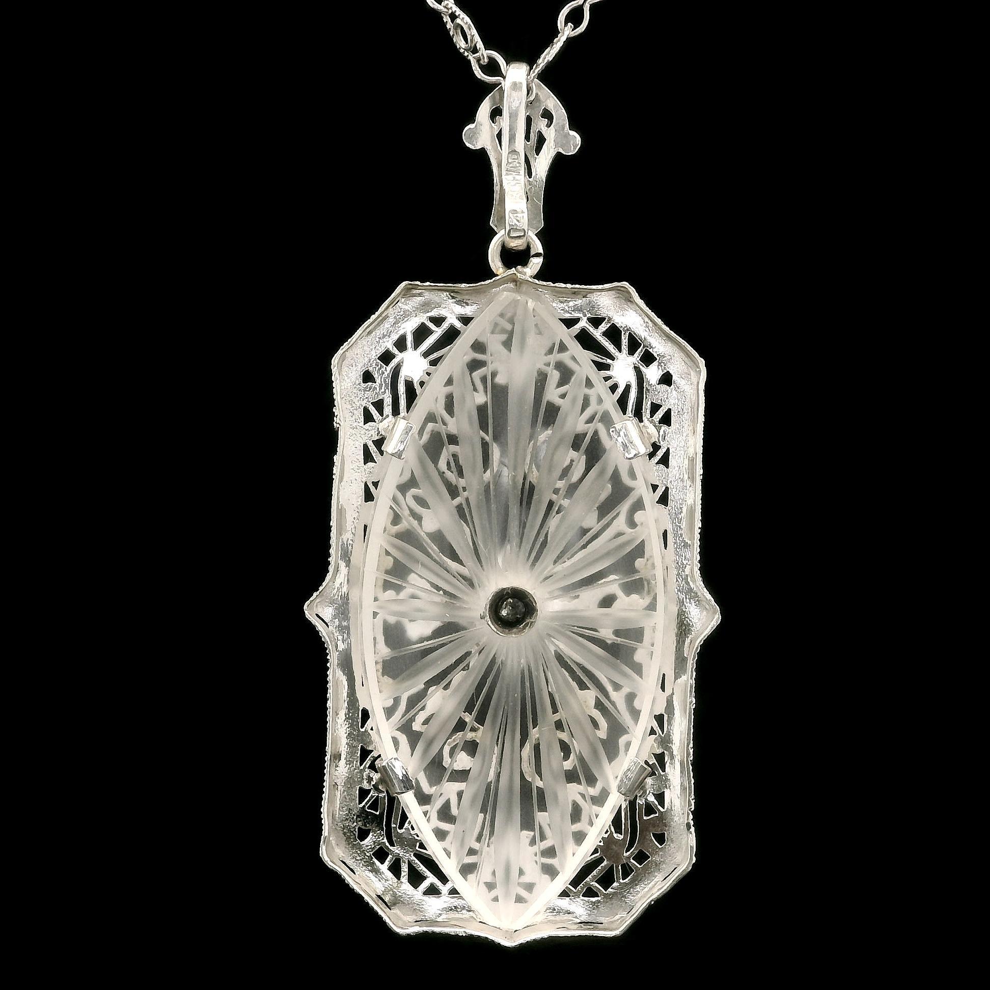 Taille ronde Collier Chaîne de pendentifs en verre filigrané, or blanc camphre, Arte Antiques Art Deco en vente