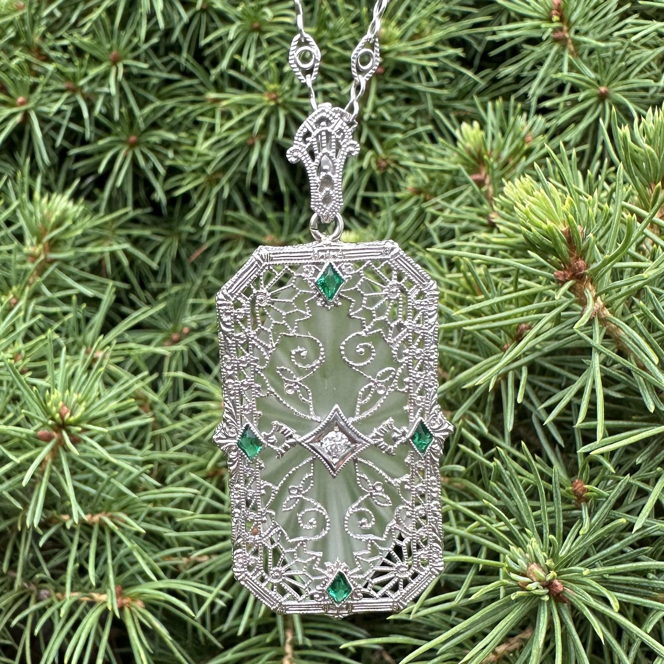Collier Chaîne de pendentifs en verre filigrané, or blanc camphre, Arte Antiques Art Deco Excellent état - En vente à Montclair, NJ