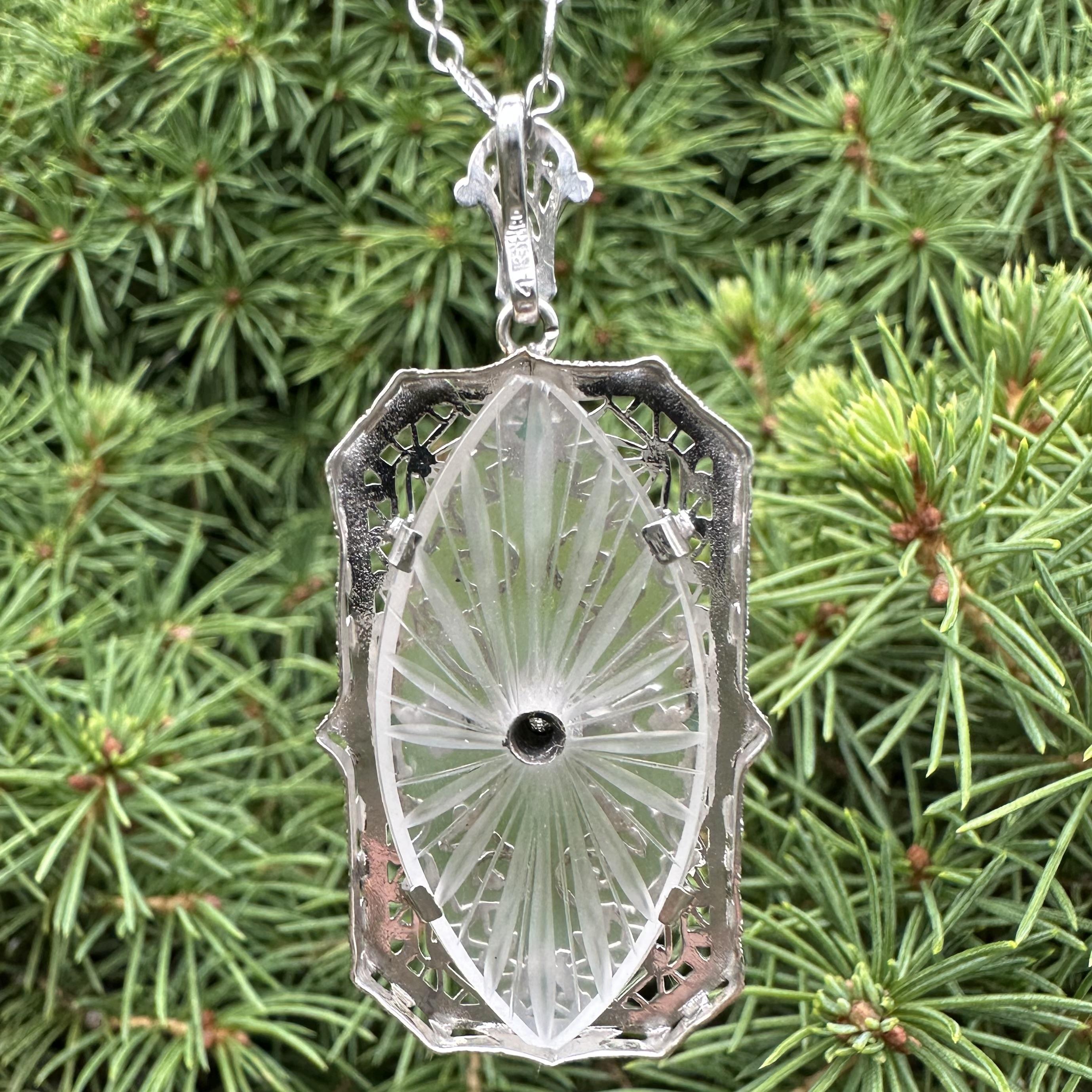 Collier Chaîne de pendentifs en verre filigrané, or blanc camphre, Arte Antiques Art Deco Pour femmes en vente