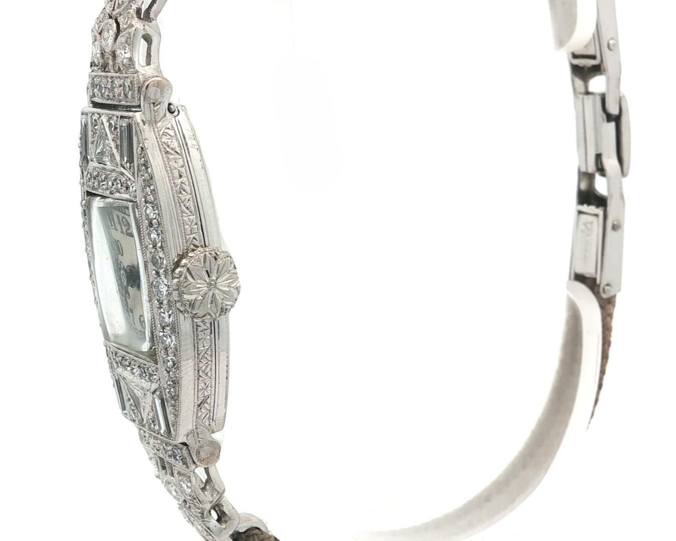 Antike Art Deco Fancy Gubelin Platin & 1,58ctw Diamond Wrist Watch & Gray COR (Art déco) im Angebot