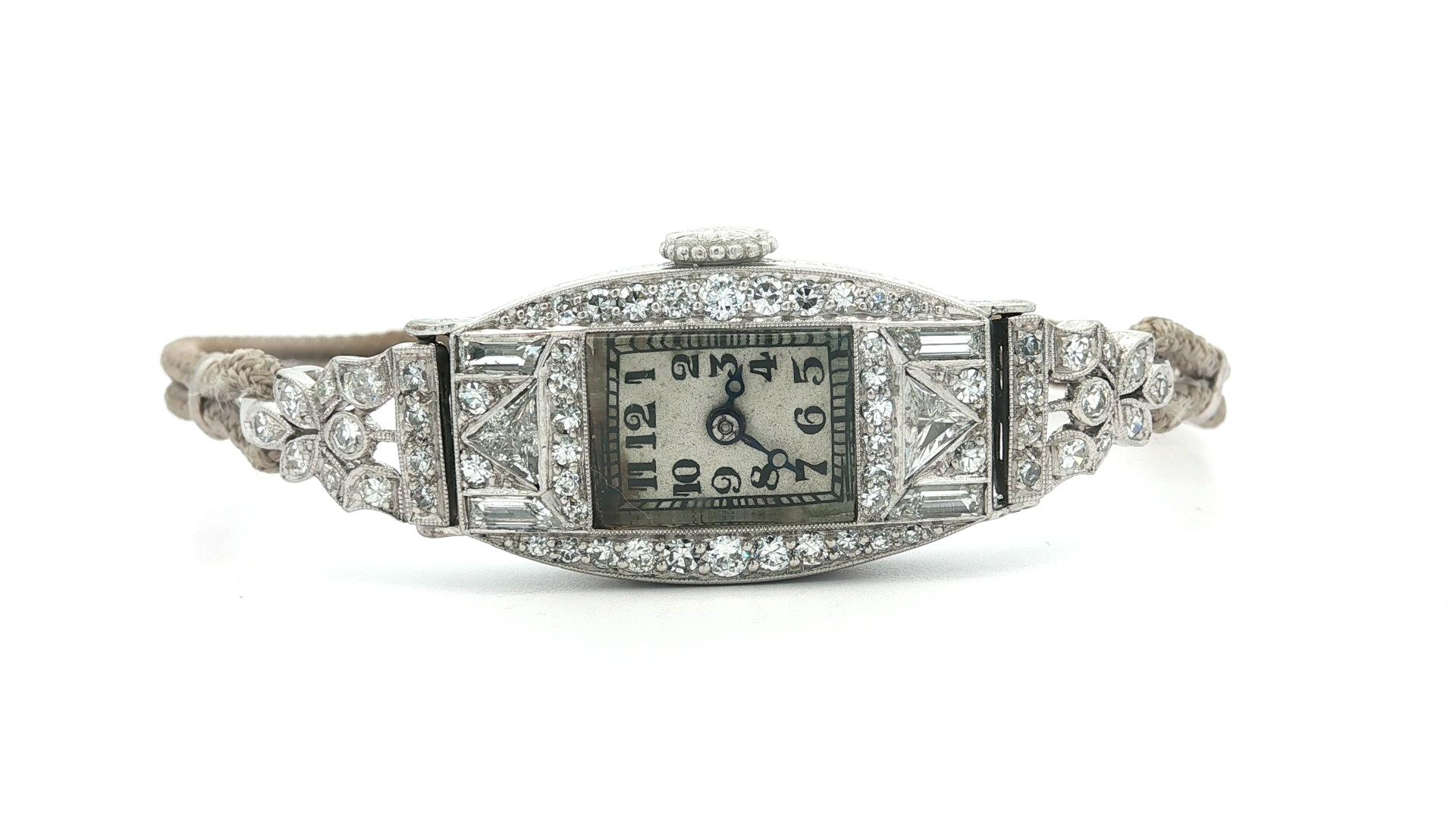 Antike Art Deco Fancy Gubelin Platin & 1,58ctw Diamond Wrist Watch & Gray COR im Angebot 2
