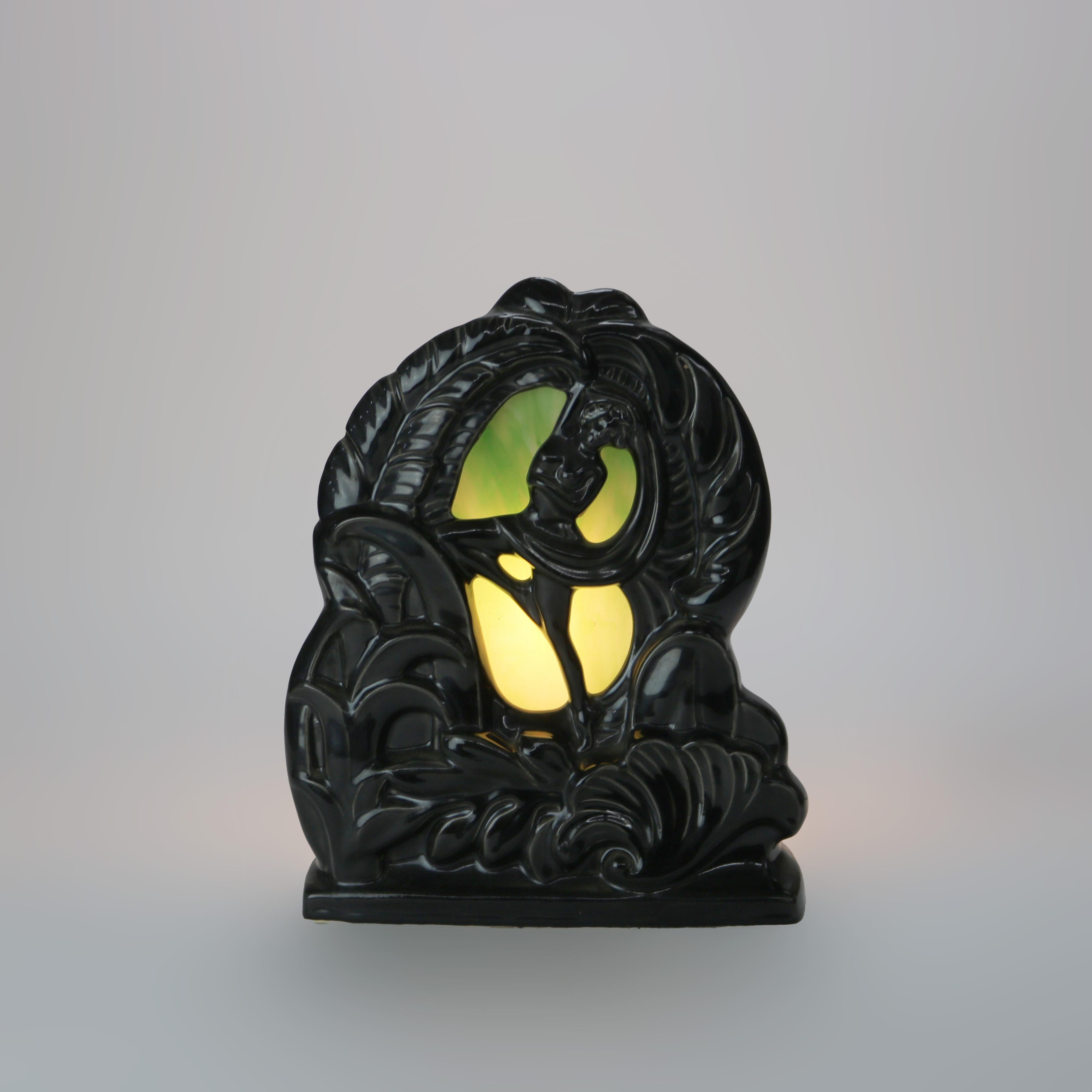 Lampe de table ancienne Art Deco Figural Pottery and Slag Glass C1930 en vente 2