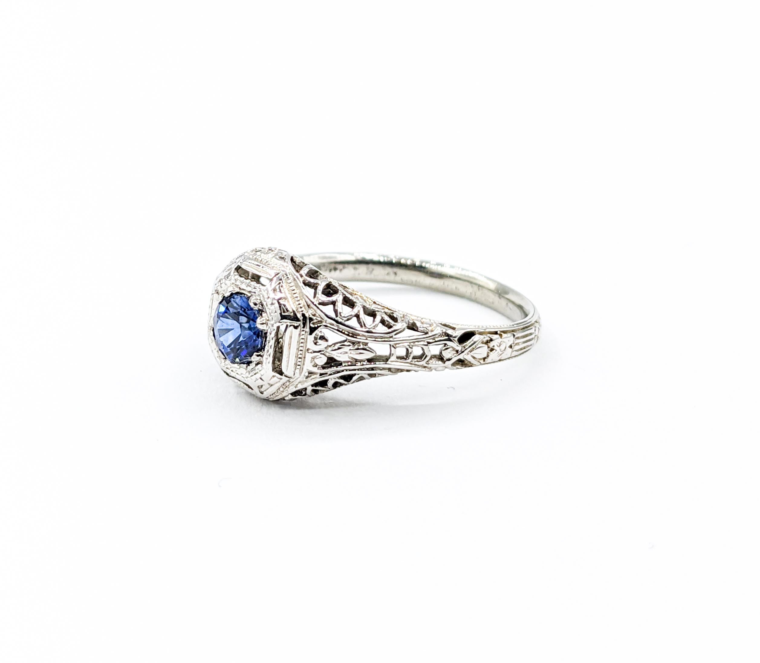 Women's or Men's Antique Art Deco Filigree Sapphire Ring 18kt White Gold For Sale
