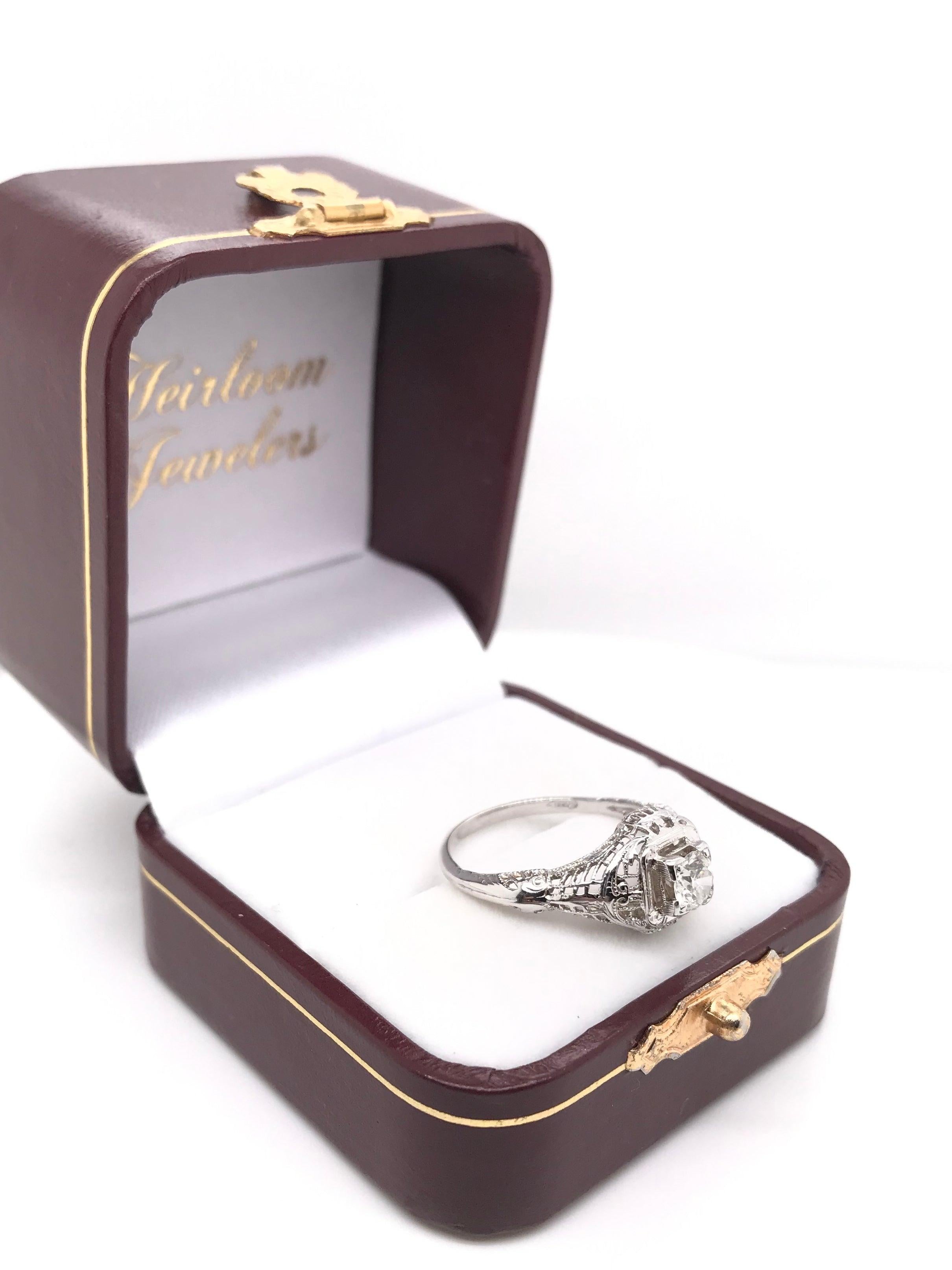 Antiguo Anillo de Diamantes Estilo Solitario Art Decó Filigrana en venta 8