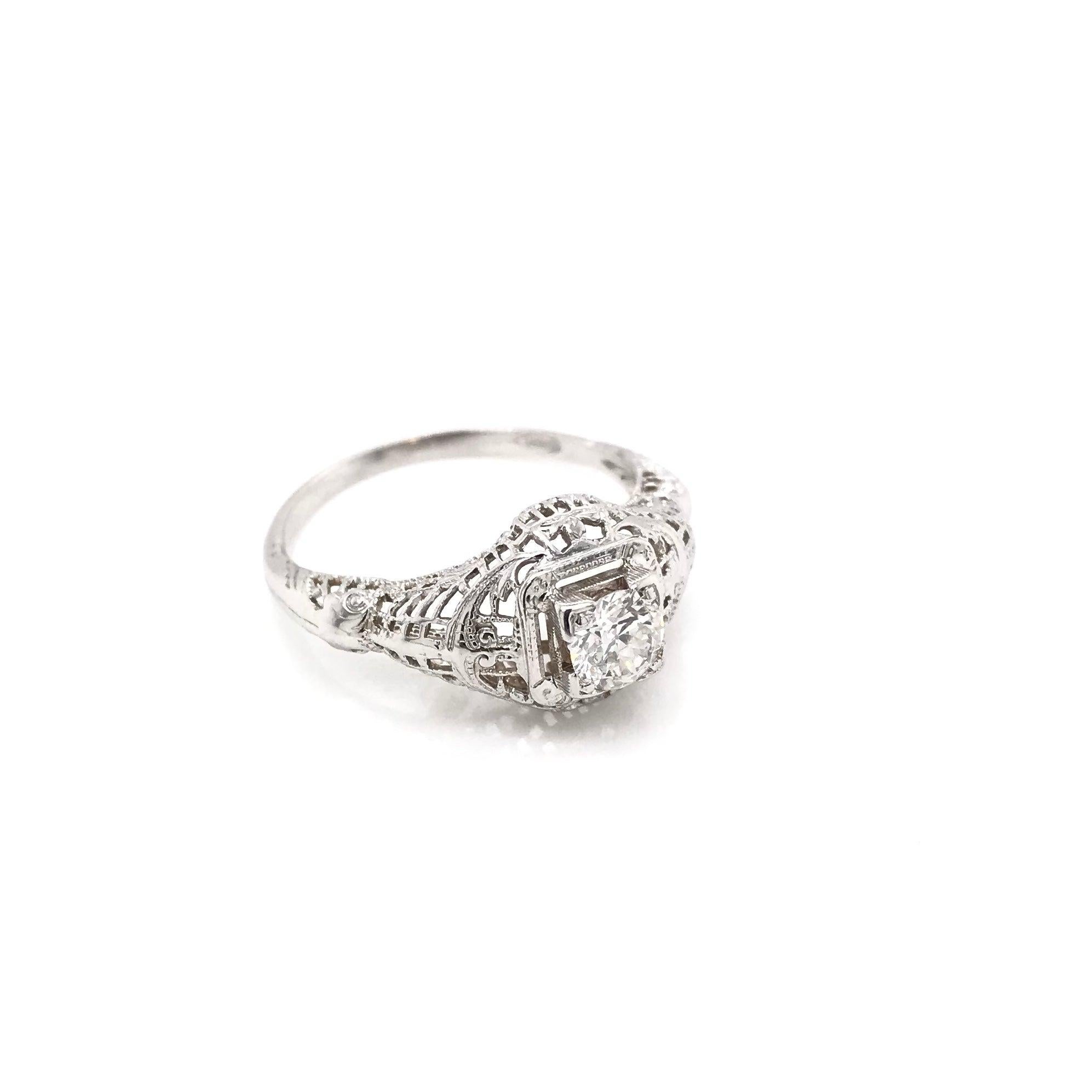 Antiguo Anillo de Diamantes Estilo Solitario Art Decó Filigrana en Bueno estado para la venta en Montgomery, AL