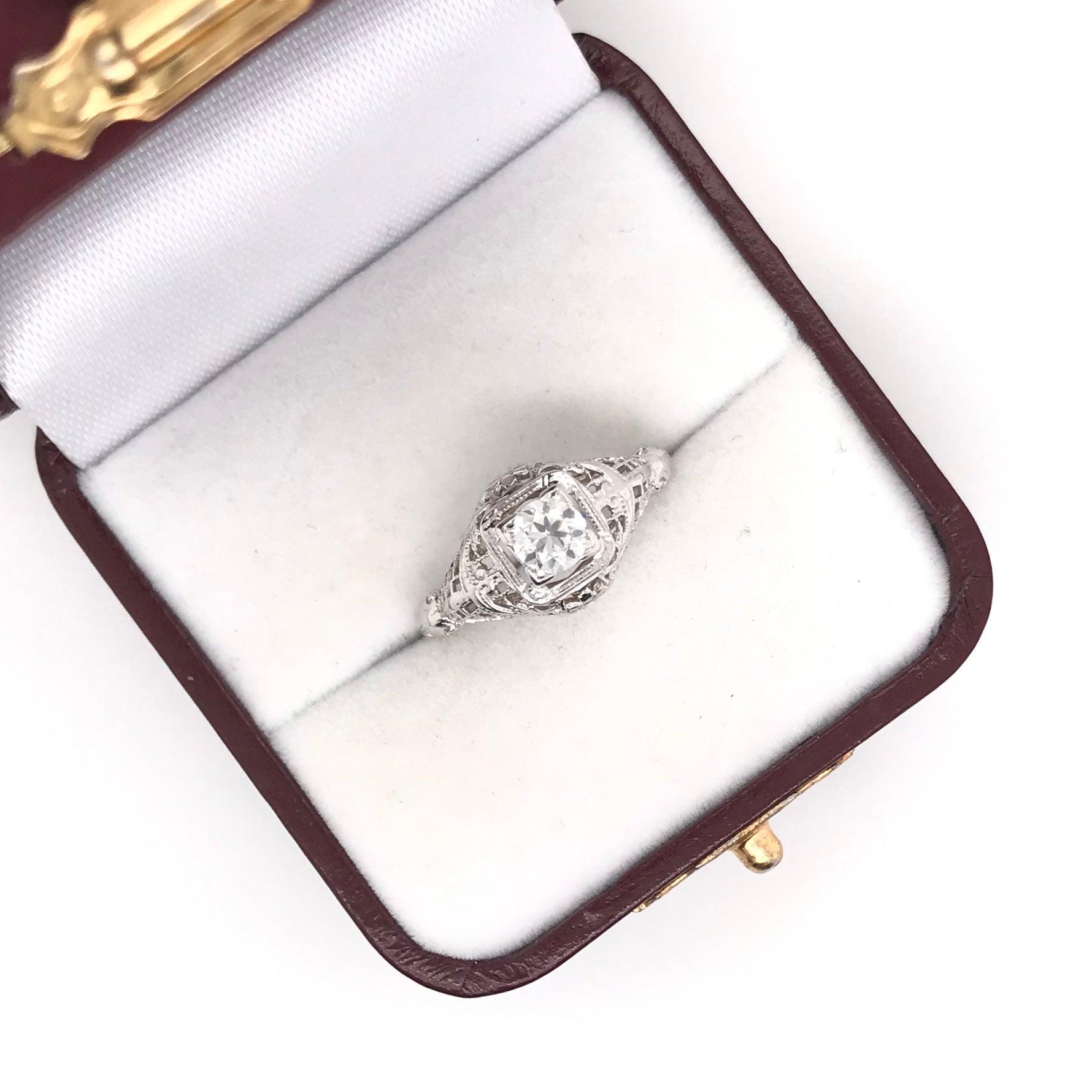 Antique Art Deco Filigree Solitaire Style Diamond Ring For Sale 2