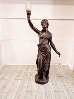 Antike Art Deco Stehlampe Lebensgröße weibliche Skulptur