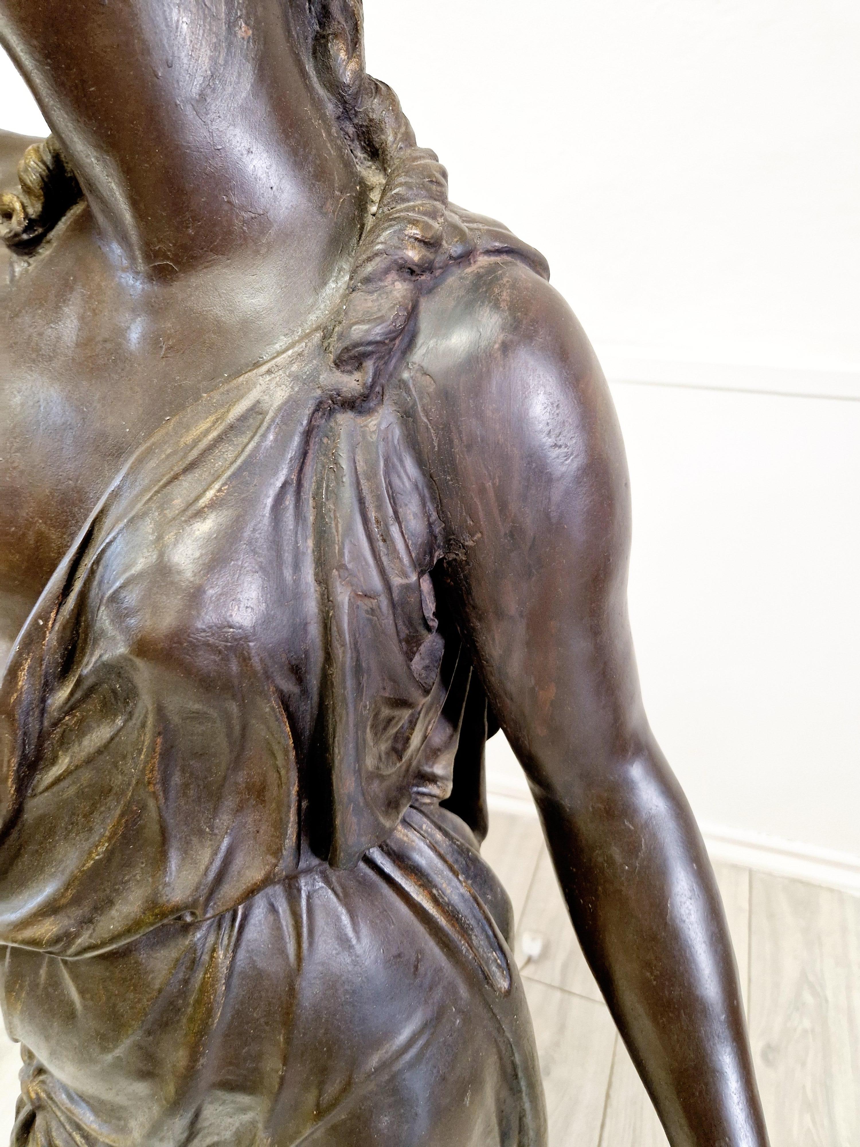 Antike Art Deco Stehlampe Lebensgröße weibliche Skulptur (20. Jahrhundert) im Angebot