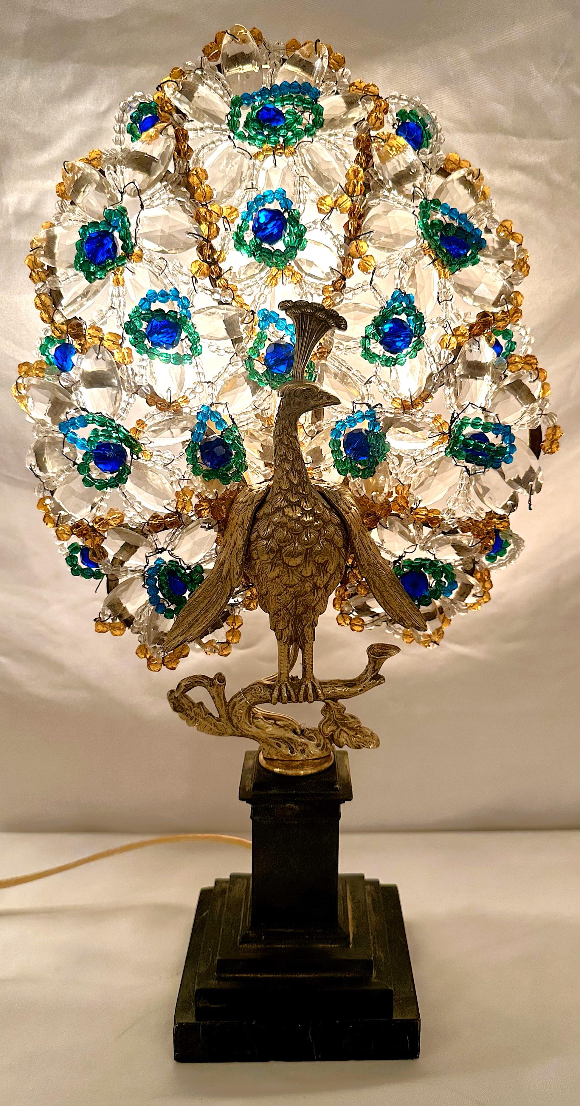 Antigua lámpara Art Decó francesa de bronce dorado y pavo real de cuentas de colores, Circa 1915 Francés en venta